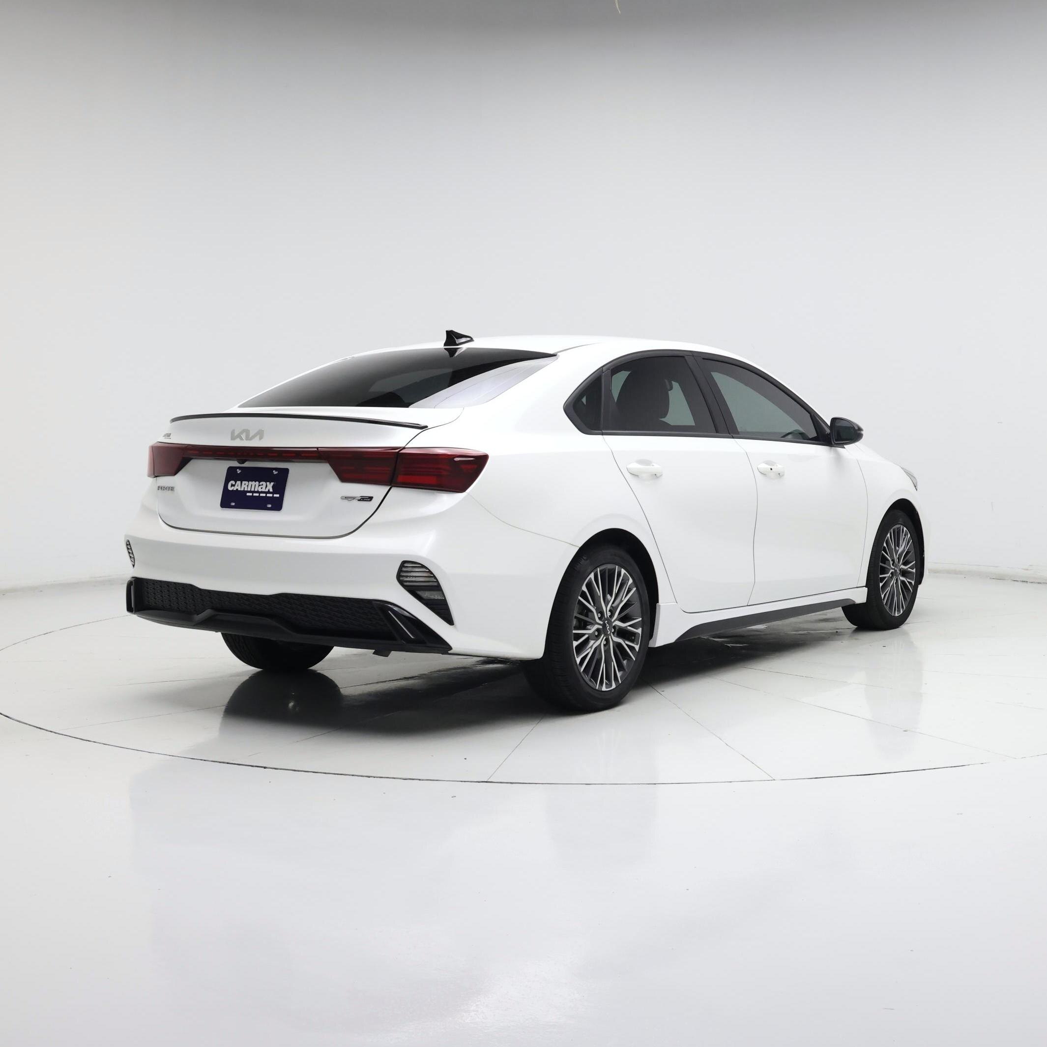 Thumbnail: 2023 Kia Forte - 8
