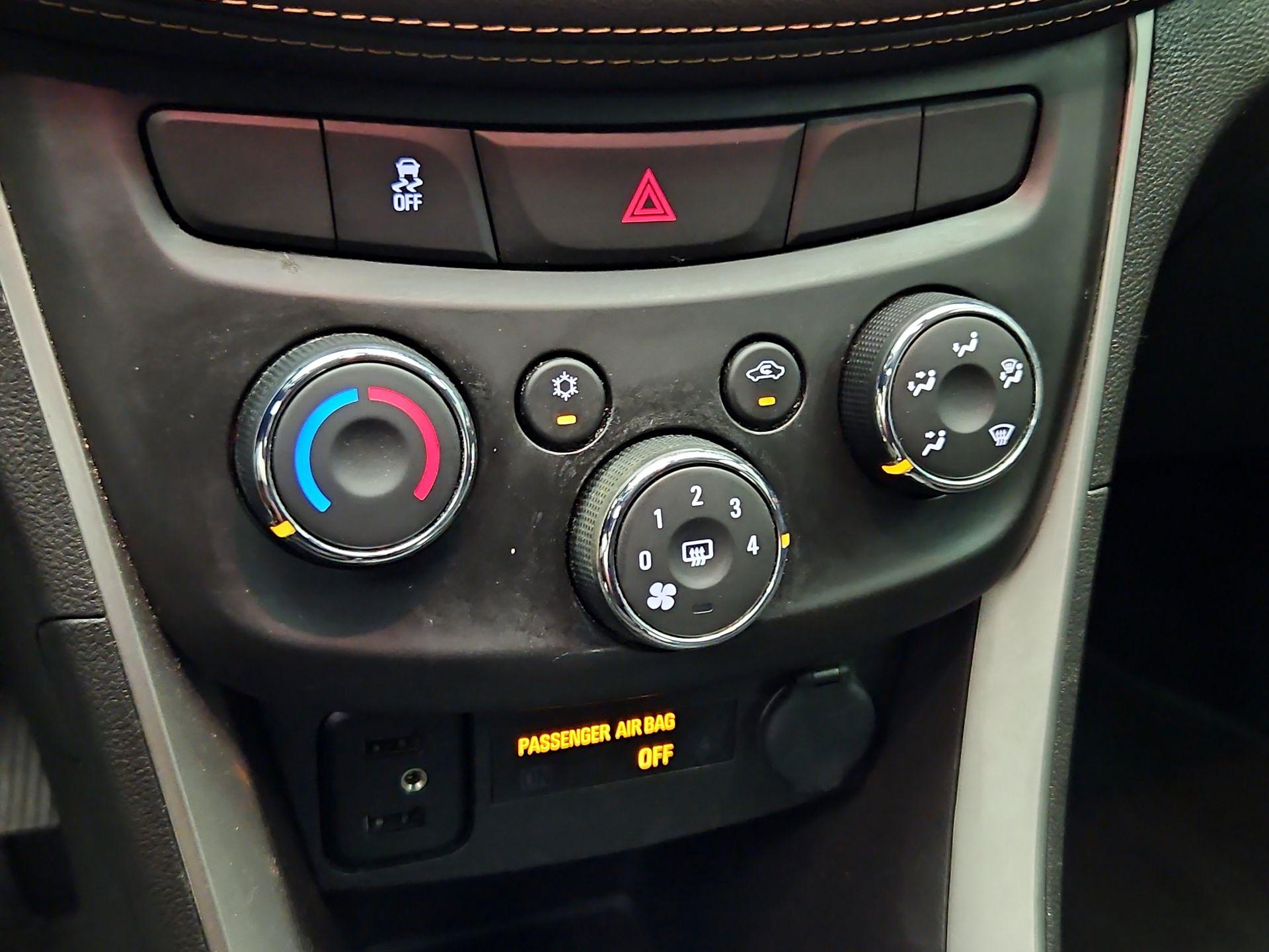 Thumbnail: 2020 Chevrolet Trax - 16