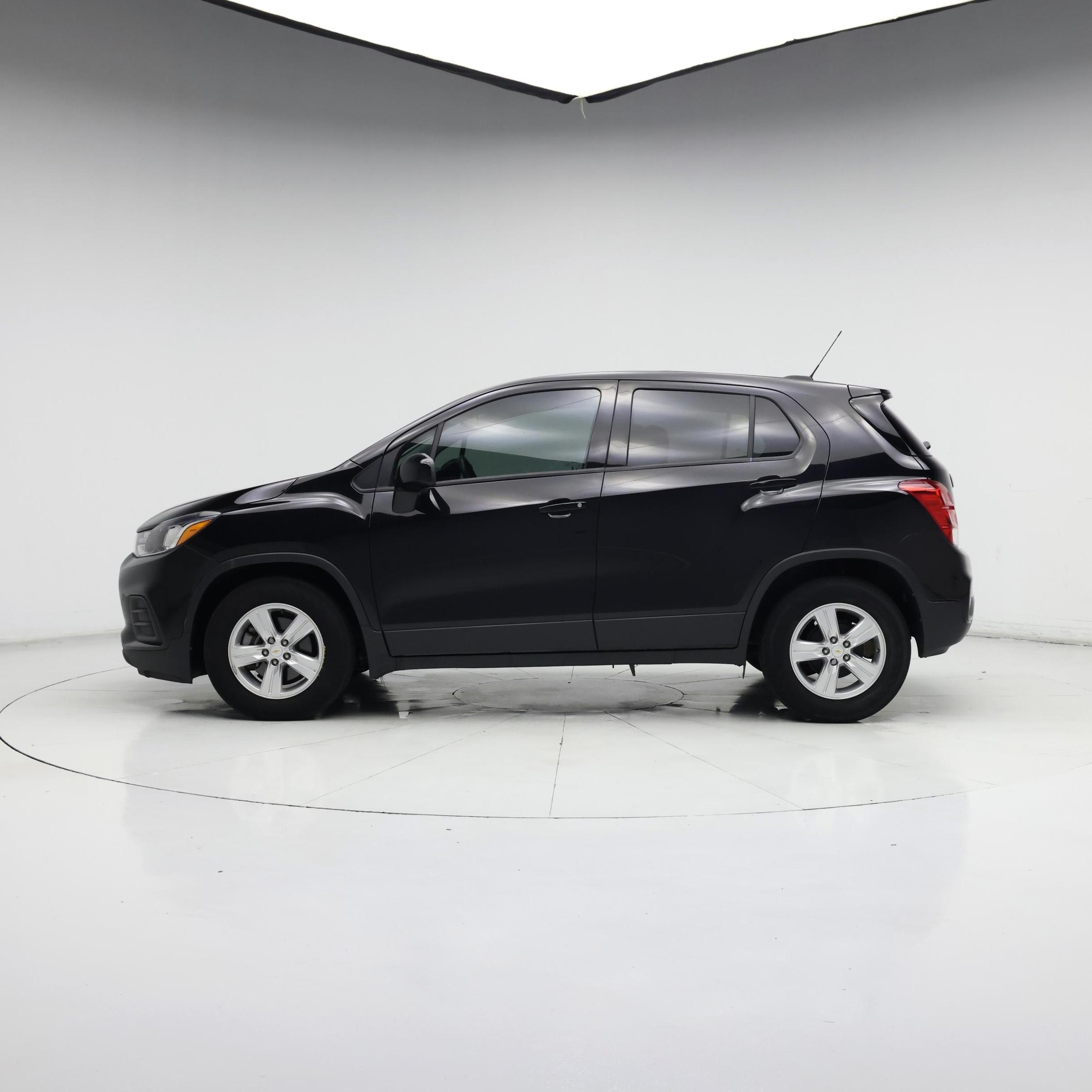 Thumbnail: 2020 Chevrolet Trax - 3