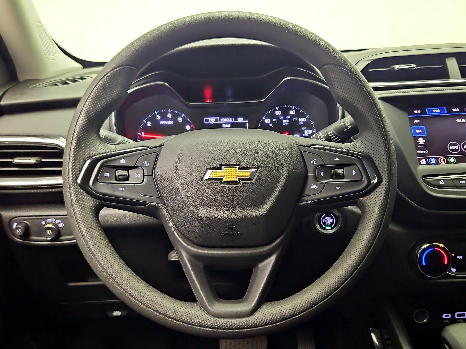 Thumbnail: 2023 Chevrolet TrailBlazer - 10