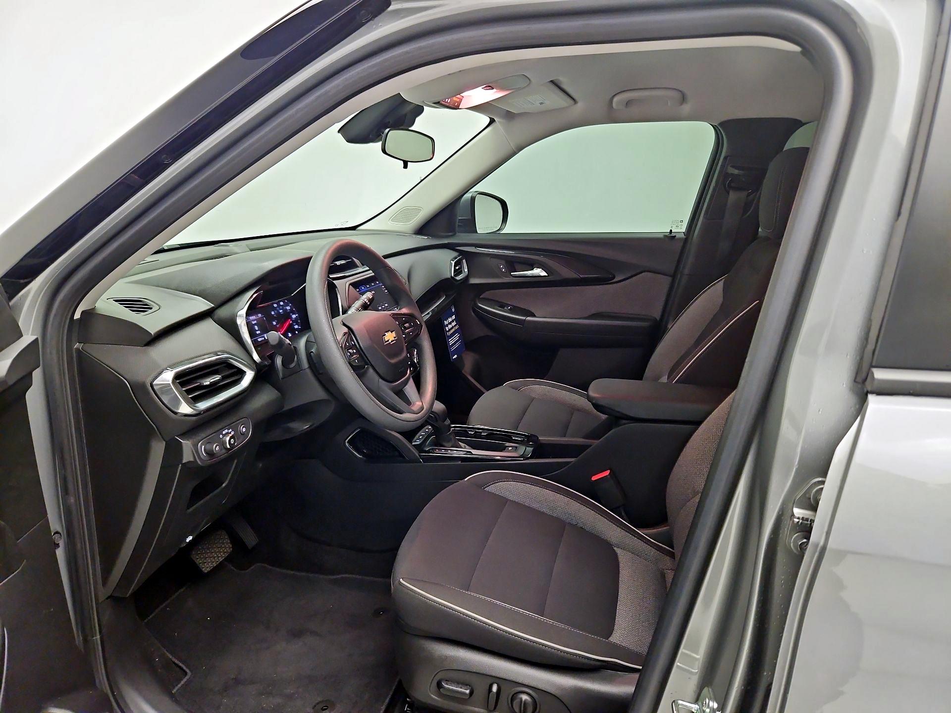 Thumbnail: 2023 Chevrolet TrailBlazer - 11