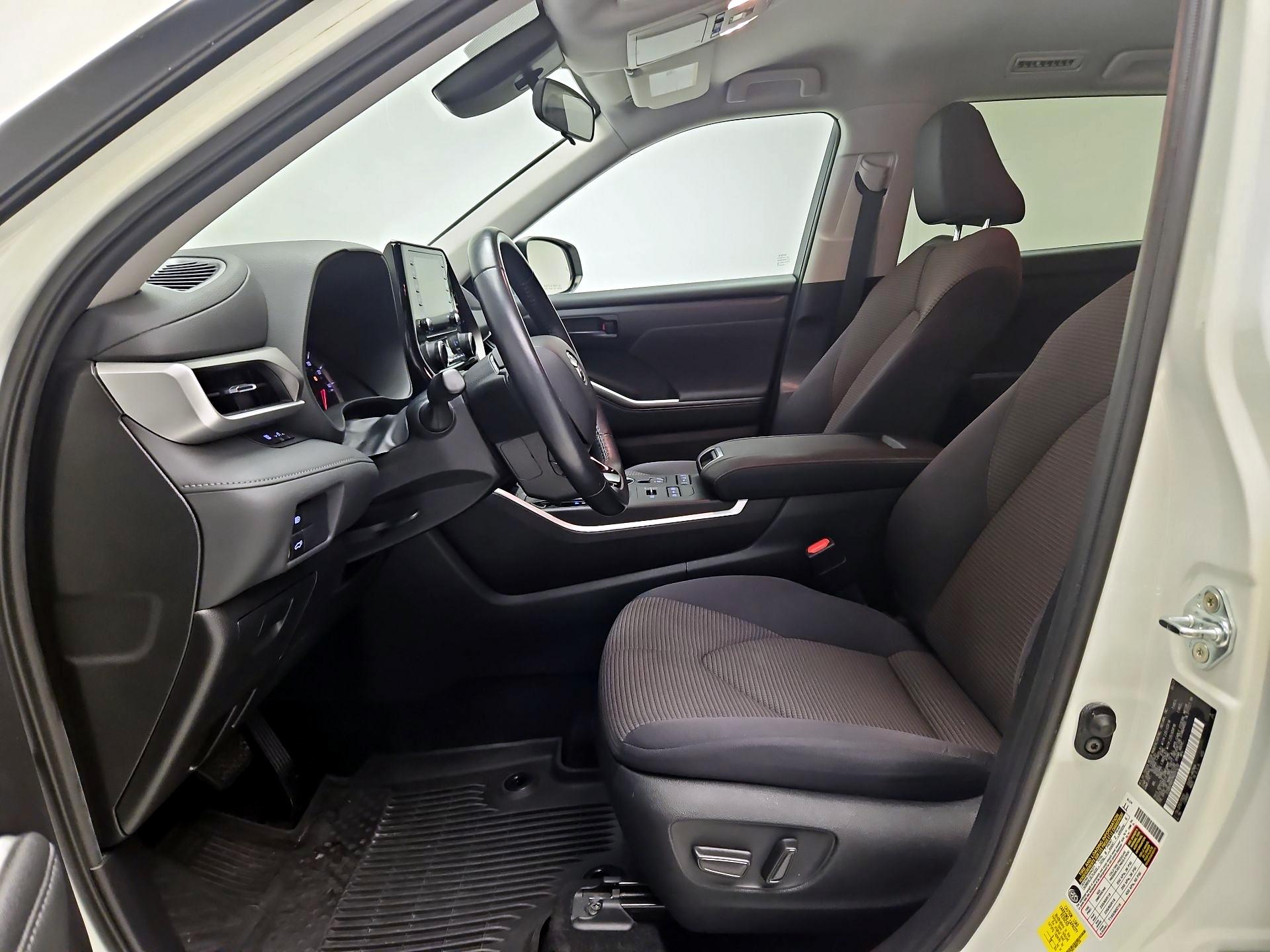 Thumbnail: 2021 Toyota Highlander - 11