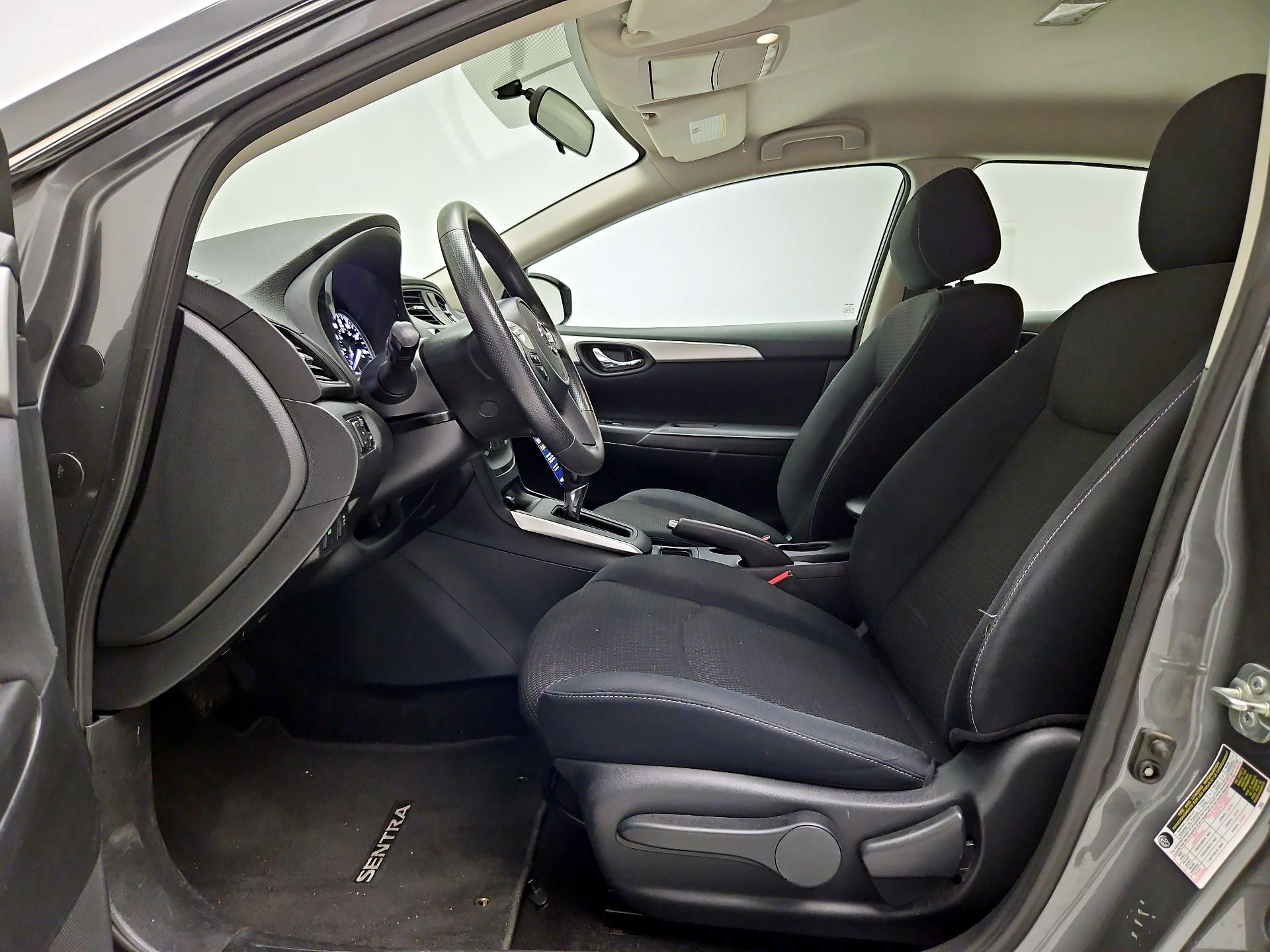 Thumbnail: 2019 Nissan Sentra - 11