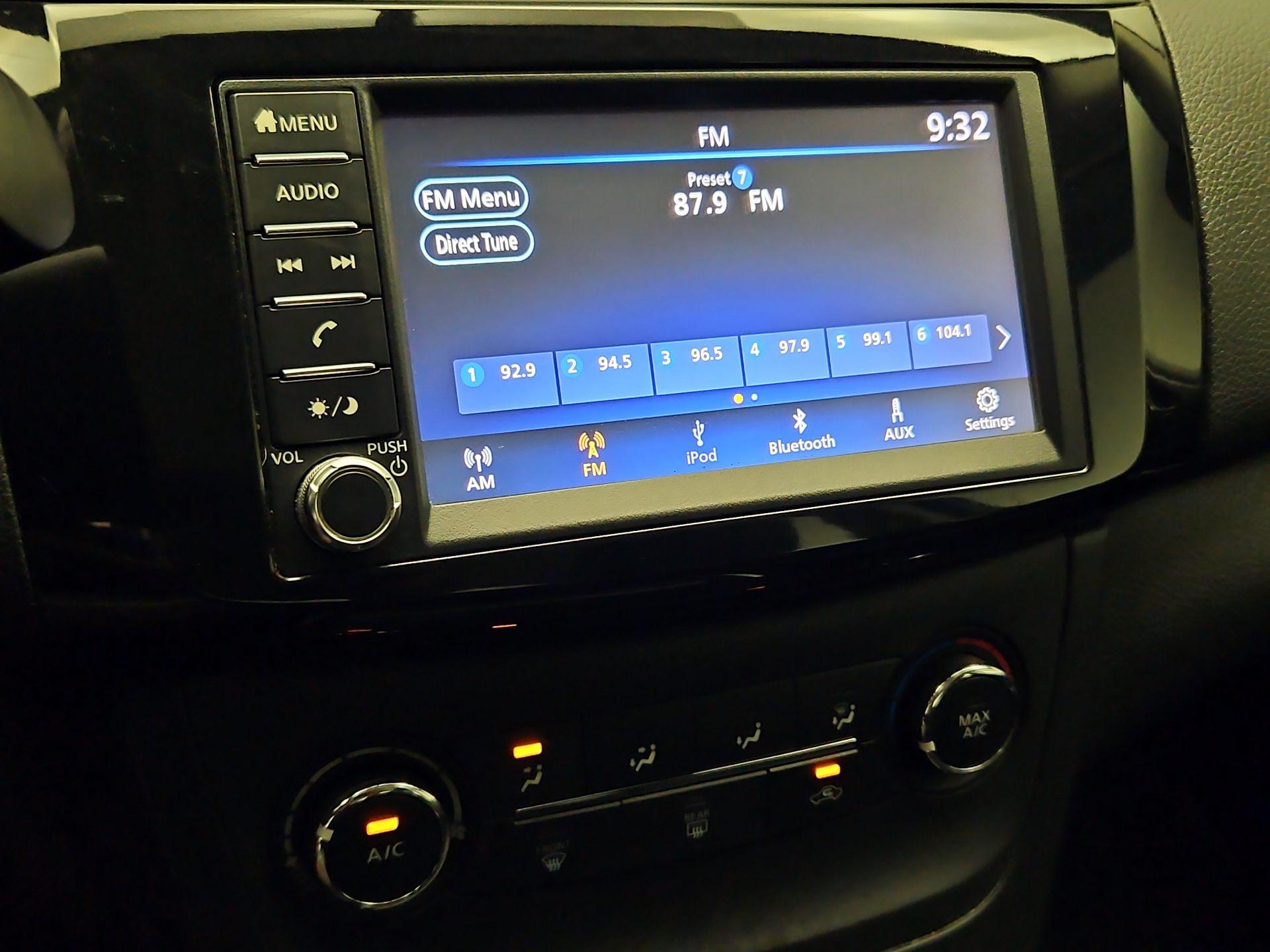Thumbnail: 2019 Nissan Sentra - 15