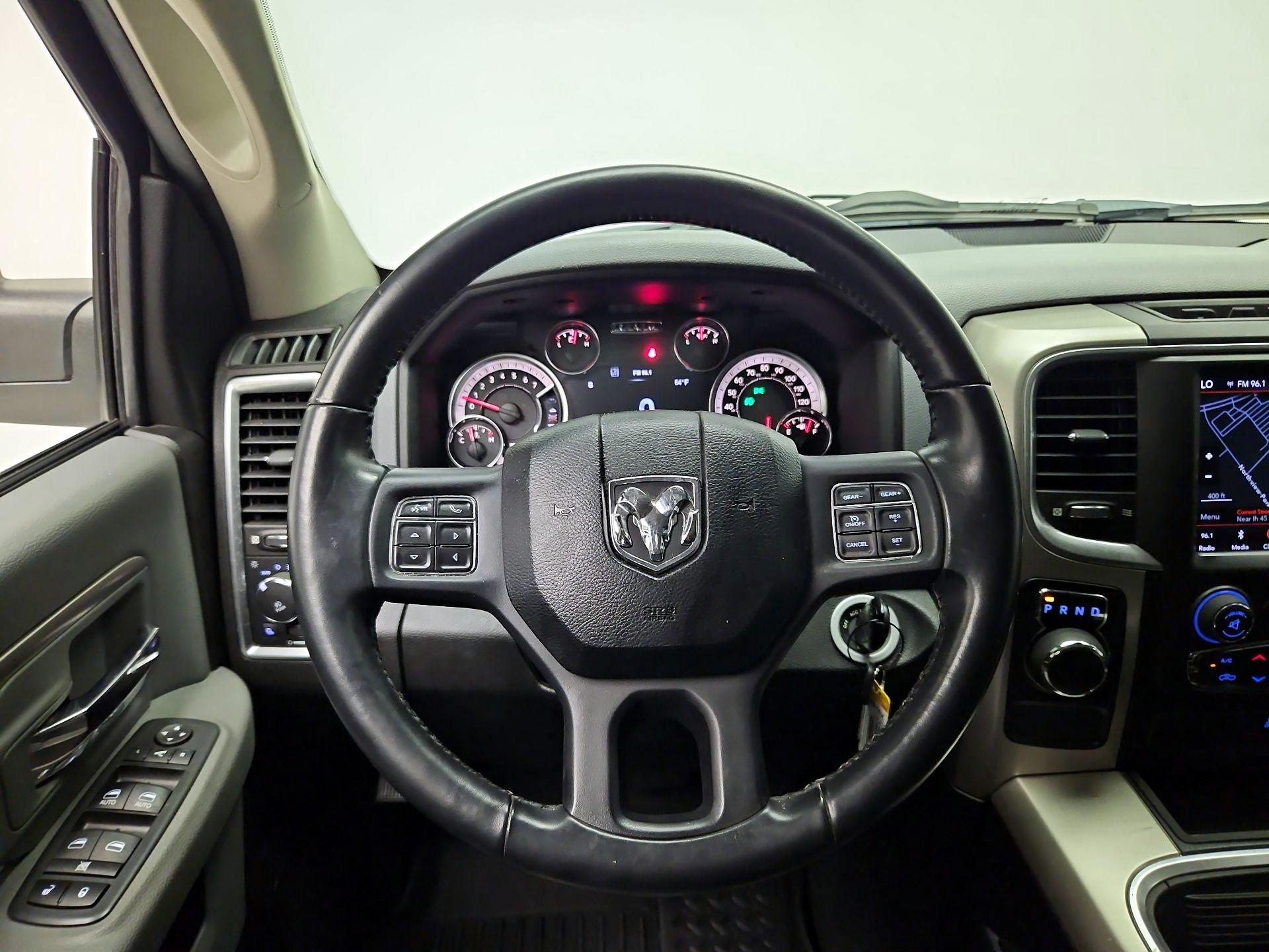 Thumbnail: 2019 RAM 1500 Classic - 10