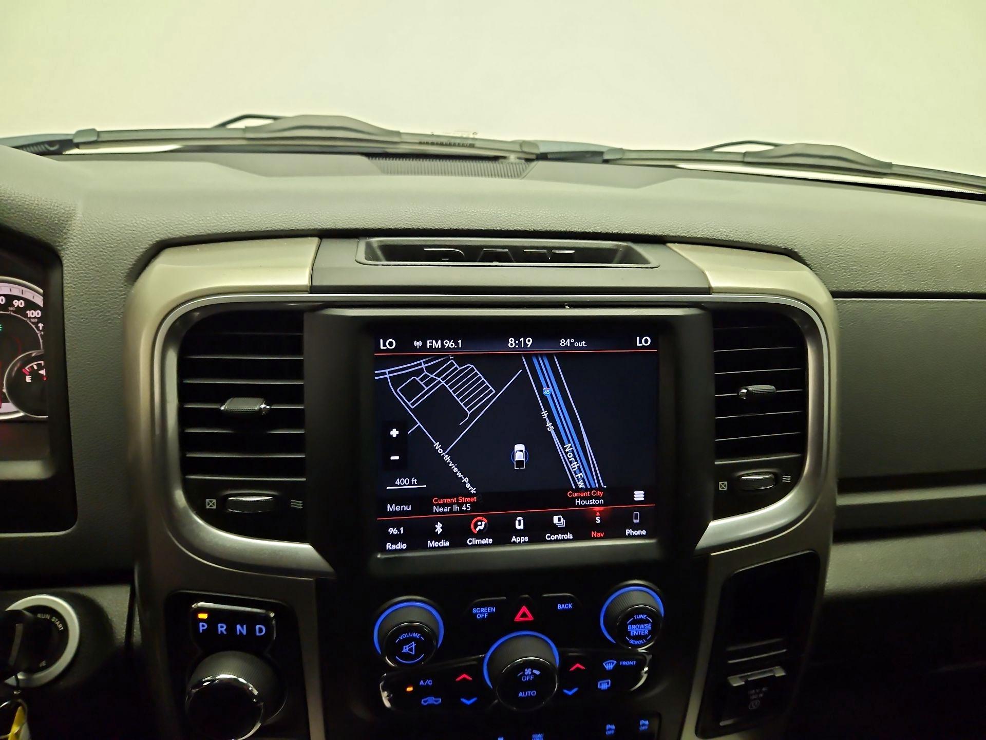 Thumbnail: 2019 RAM 1500 Classic - 13