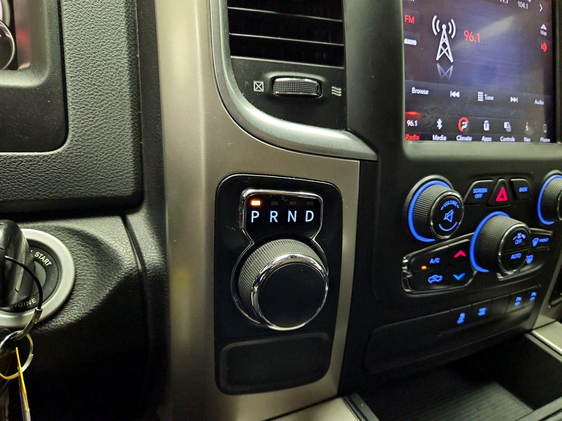 Thumbnail: 2019 RAM 1500 Classic - 17
