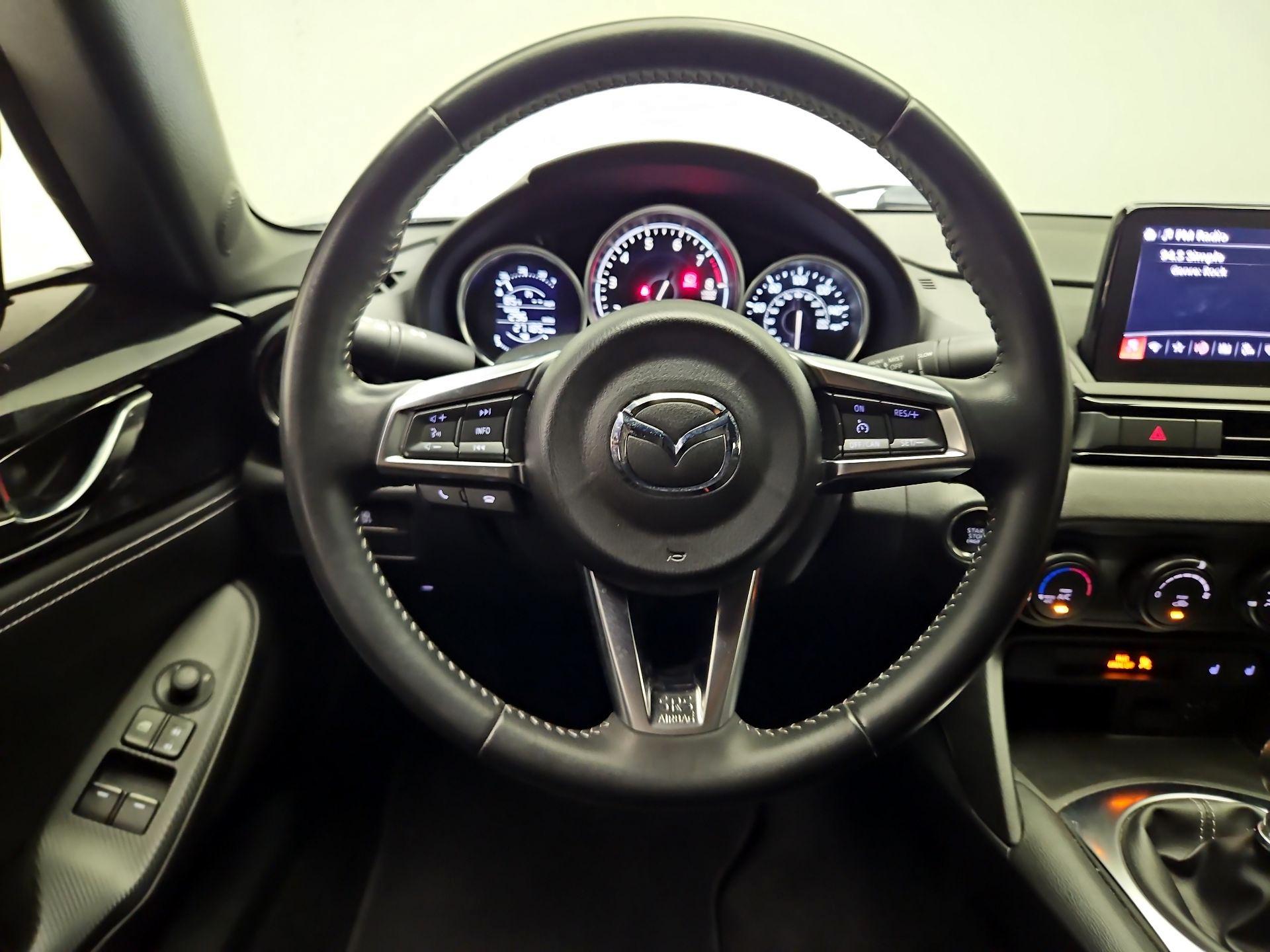 Thumbnail: 2021 Mazda MX-5 Miata - 10