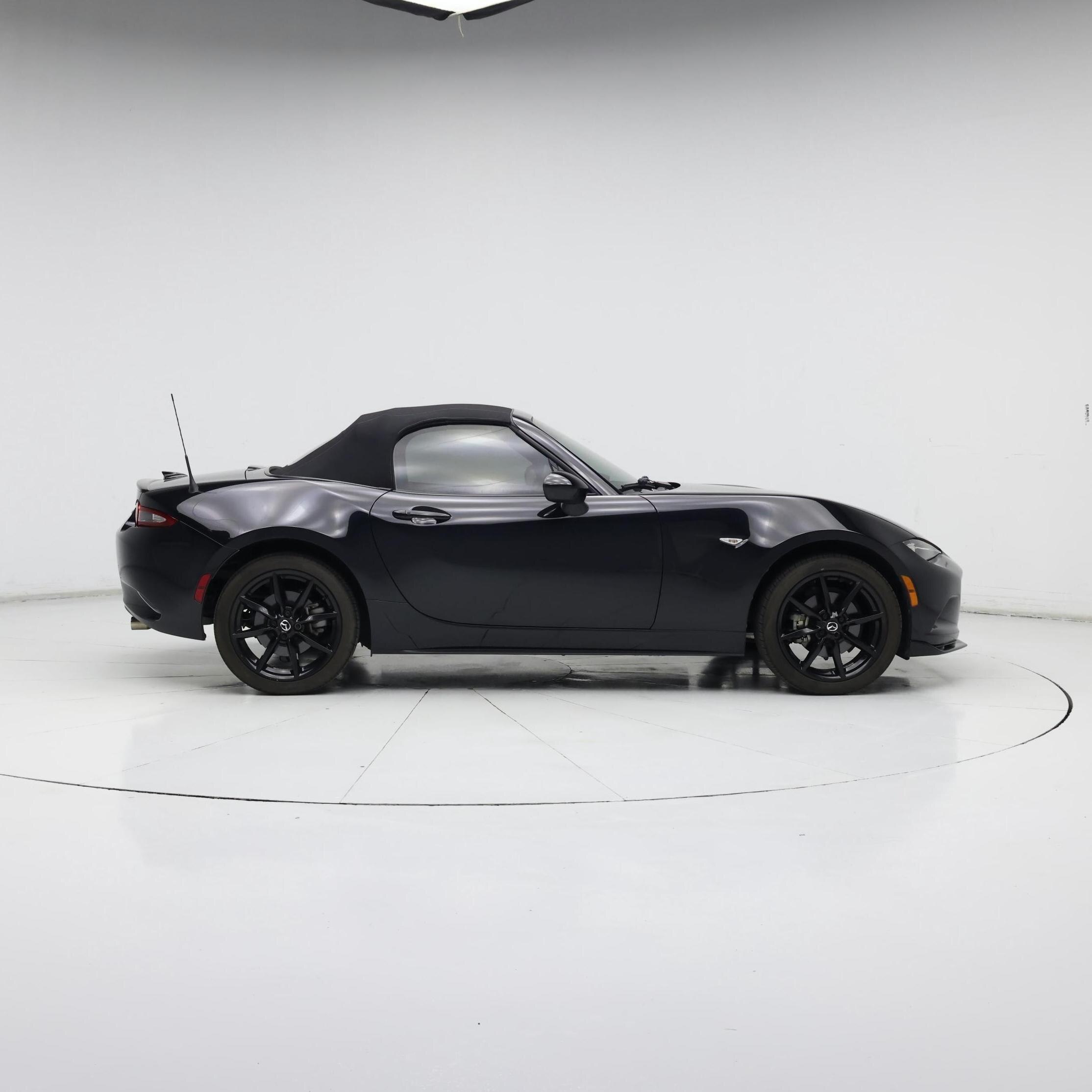 Thumbnail: 2021 Mazda MX-5 Miata - 7