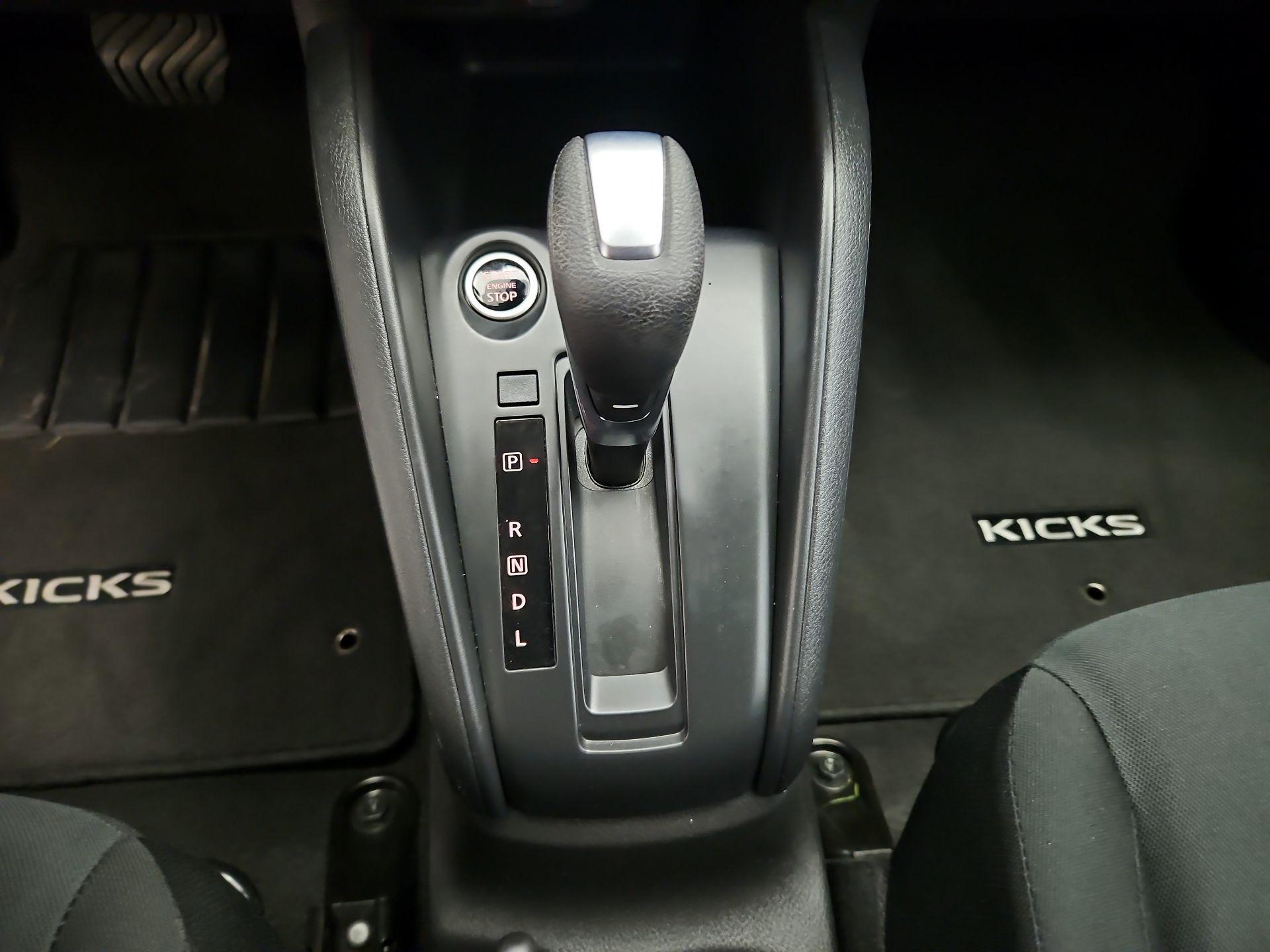 Thumbnail: 2023 Nissan Kicks - 17