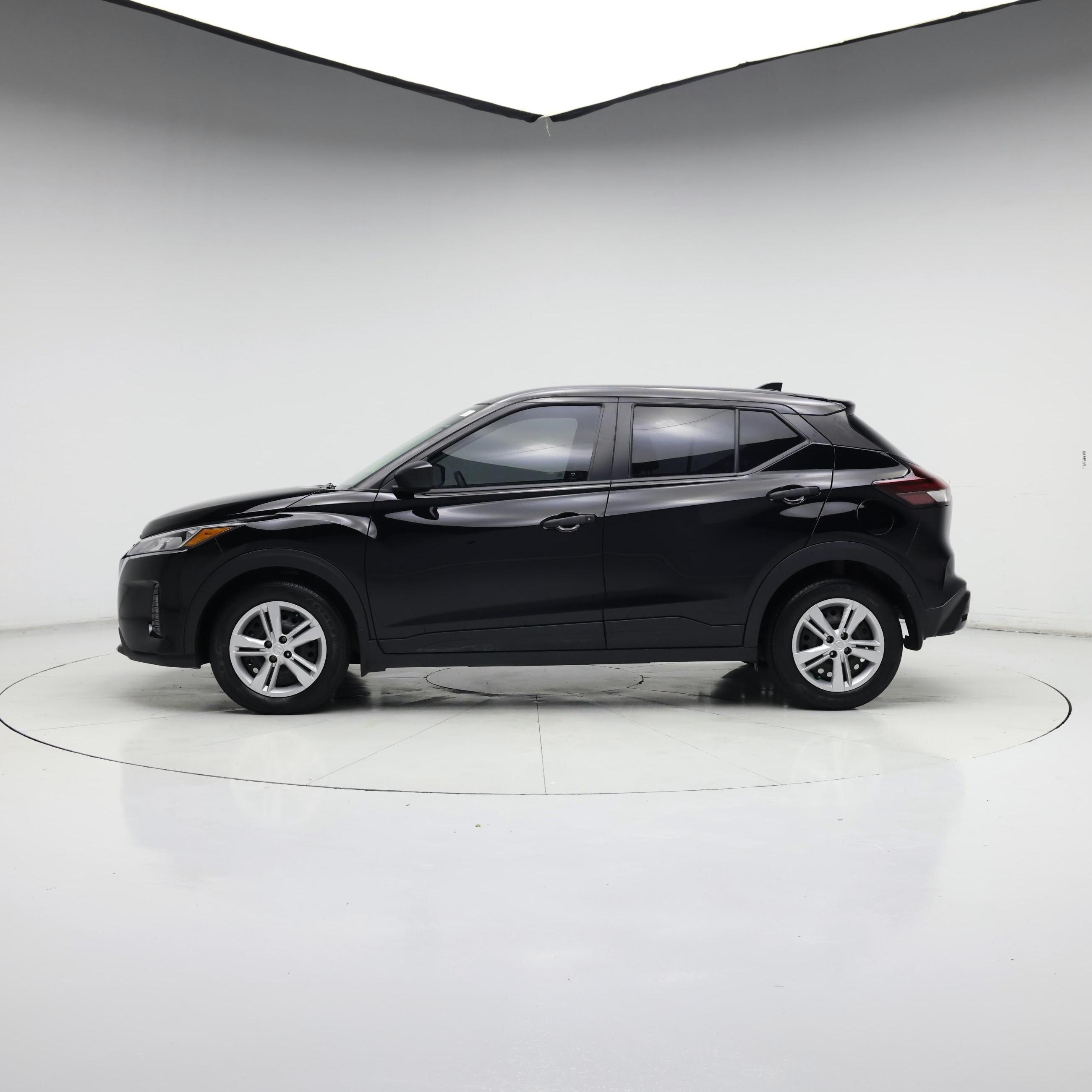 Thumbnail: 2023 Nissan Kicks - 3