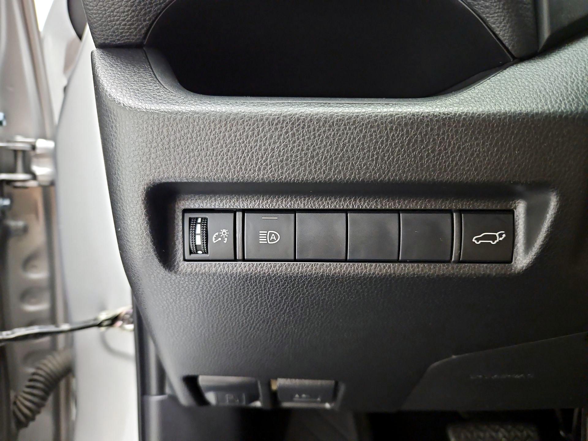 Thumbnail: 2019 Toyota RAV4 - 13