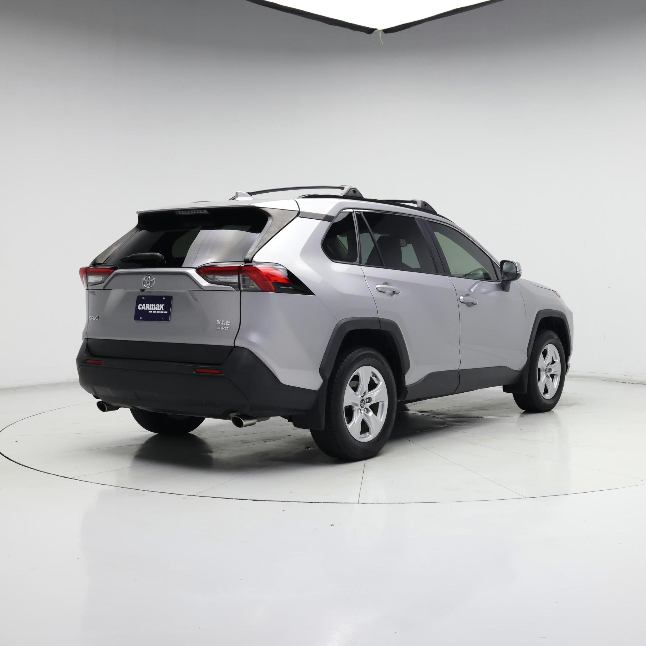 Thumbnail: 2019 Toyota RAV4 - 8