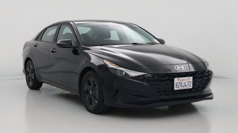 2022 Hyundai Elantra SEL Hero Image