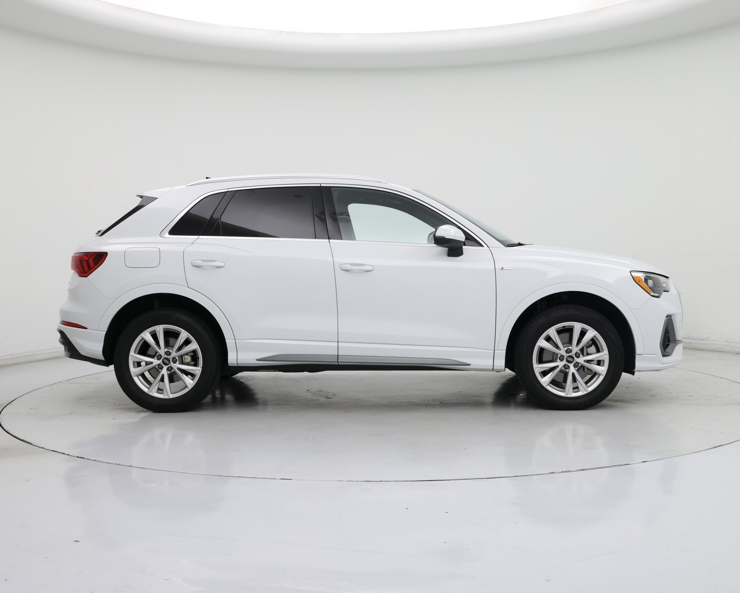 Thumbnail: 2022 Audi Q3 - 7