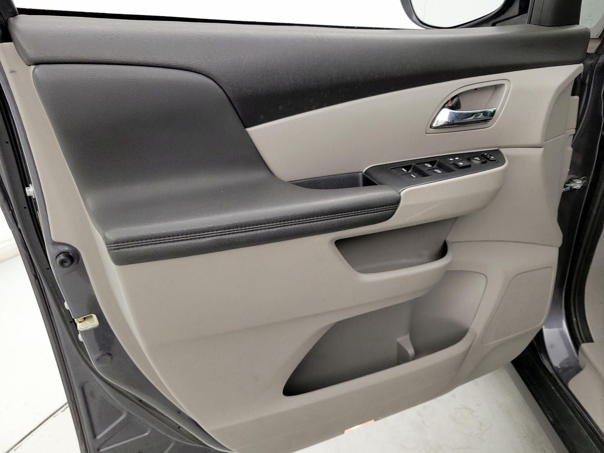 Thumbnail: 2017 Honda Odyssey - 12