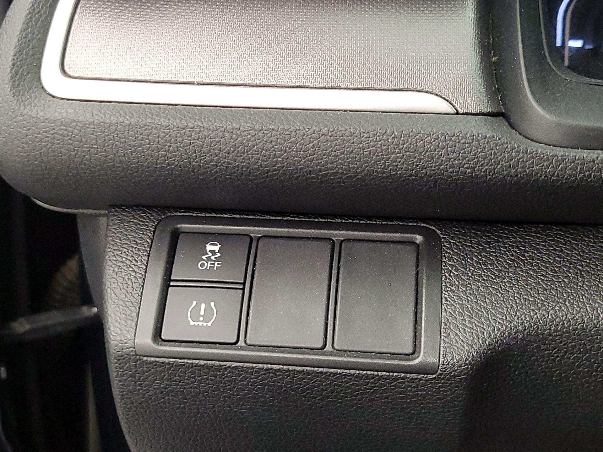 Thumbnail: 2016 Honda Civic - 13
