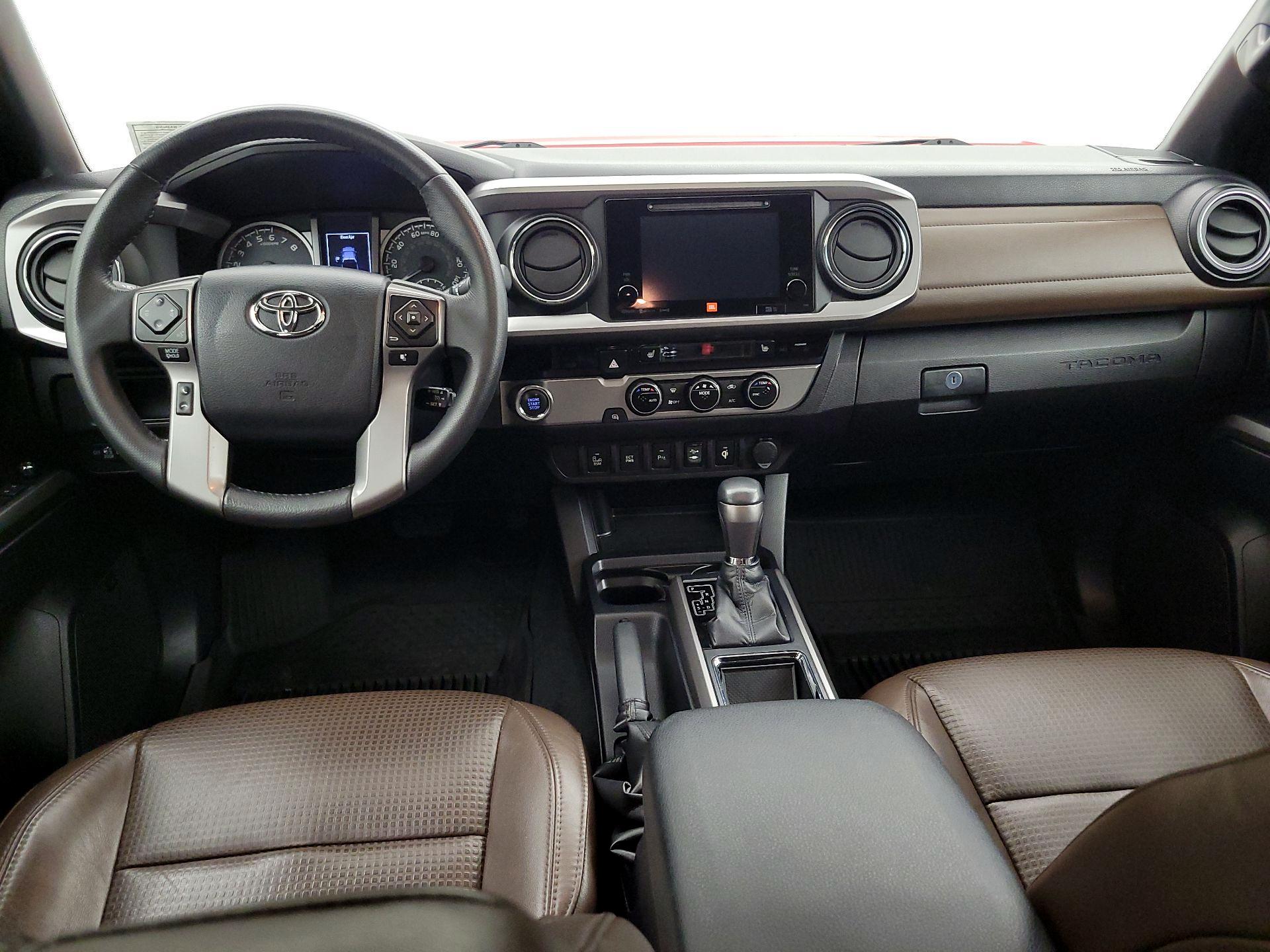 Thumbnail: 2017 Toyota Tacoma - 9