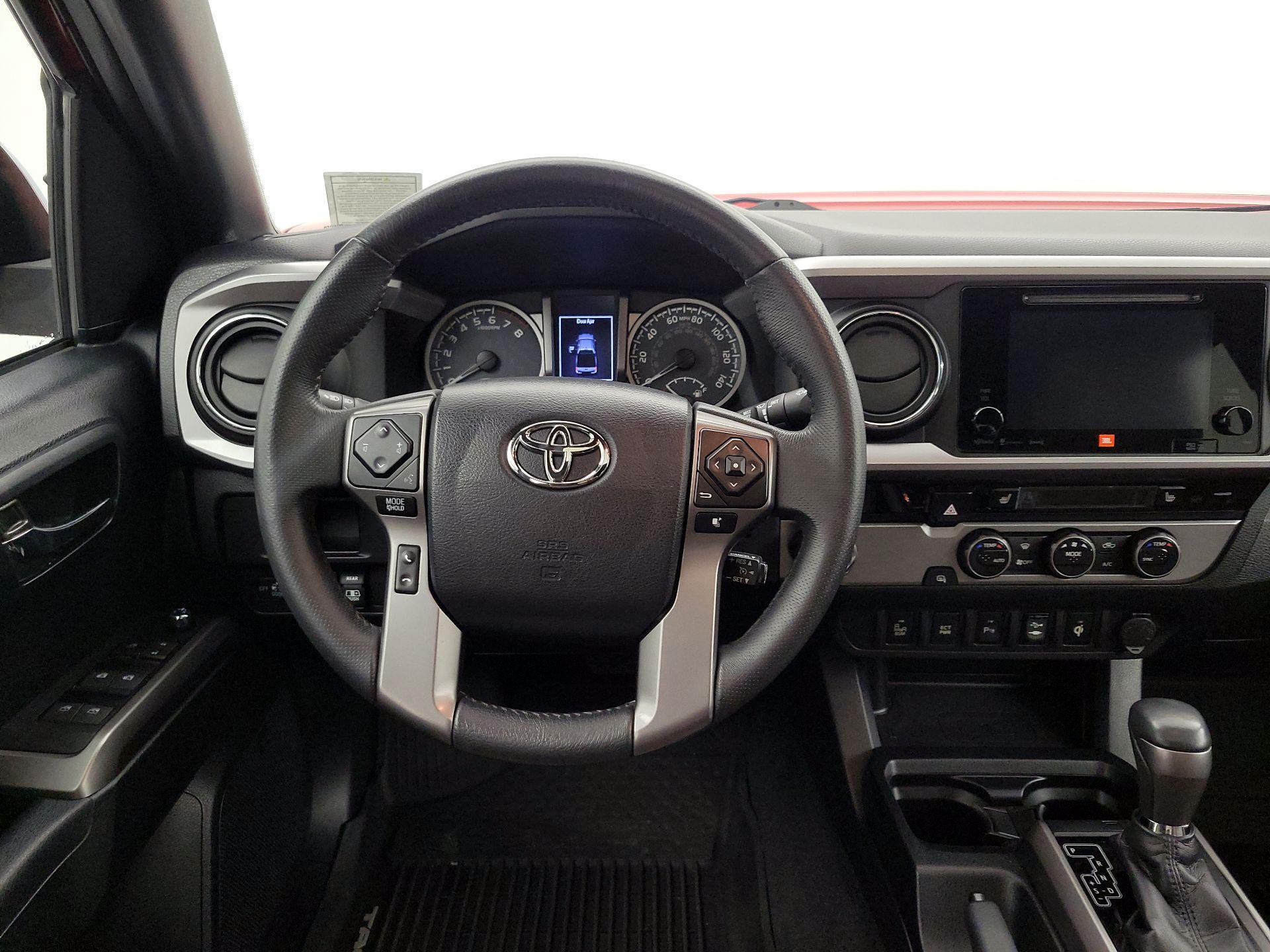 Thumbnail: 2017 Toyota Tacoma - 10