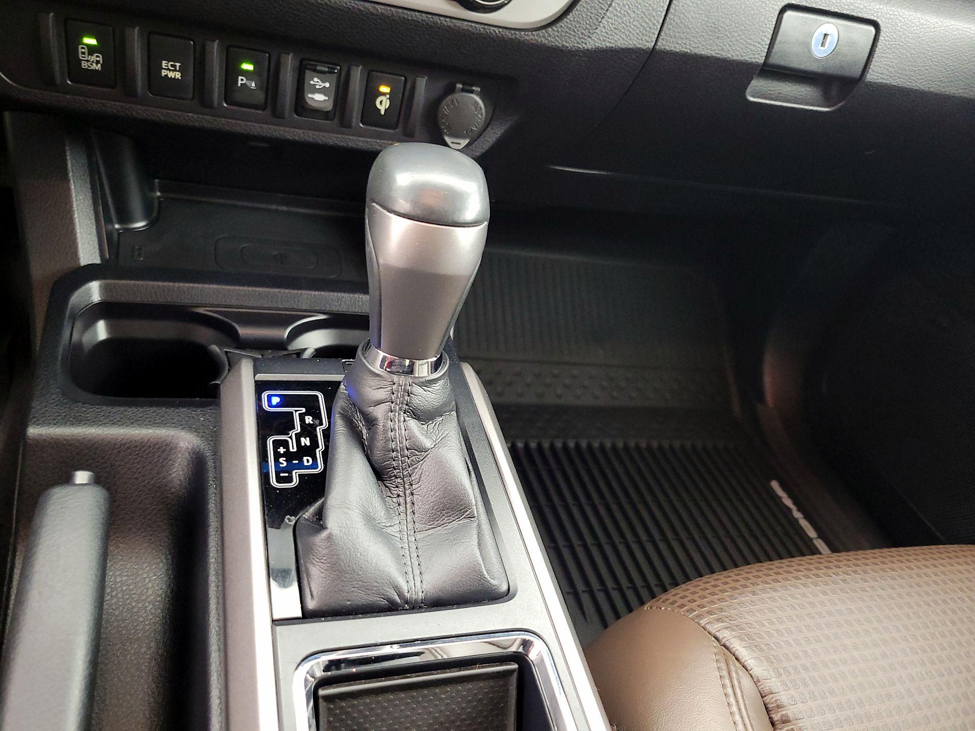 Thumbnail: 2017 Toyota Tacoma - 17