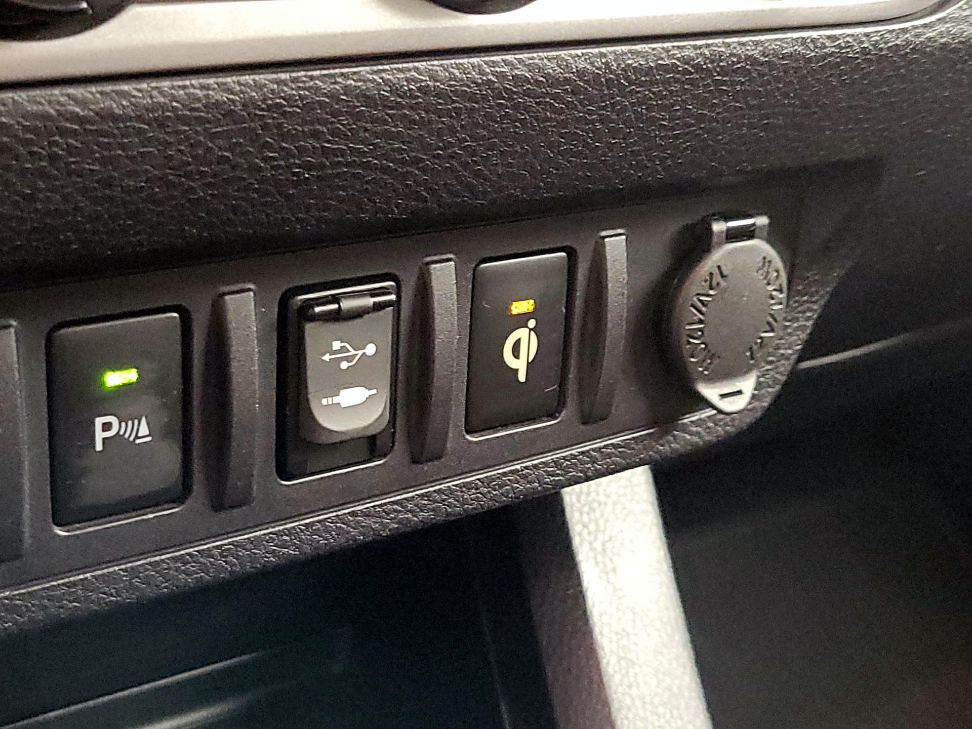 Thumbnail: 2017 Toyota Tacoma - 18