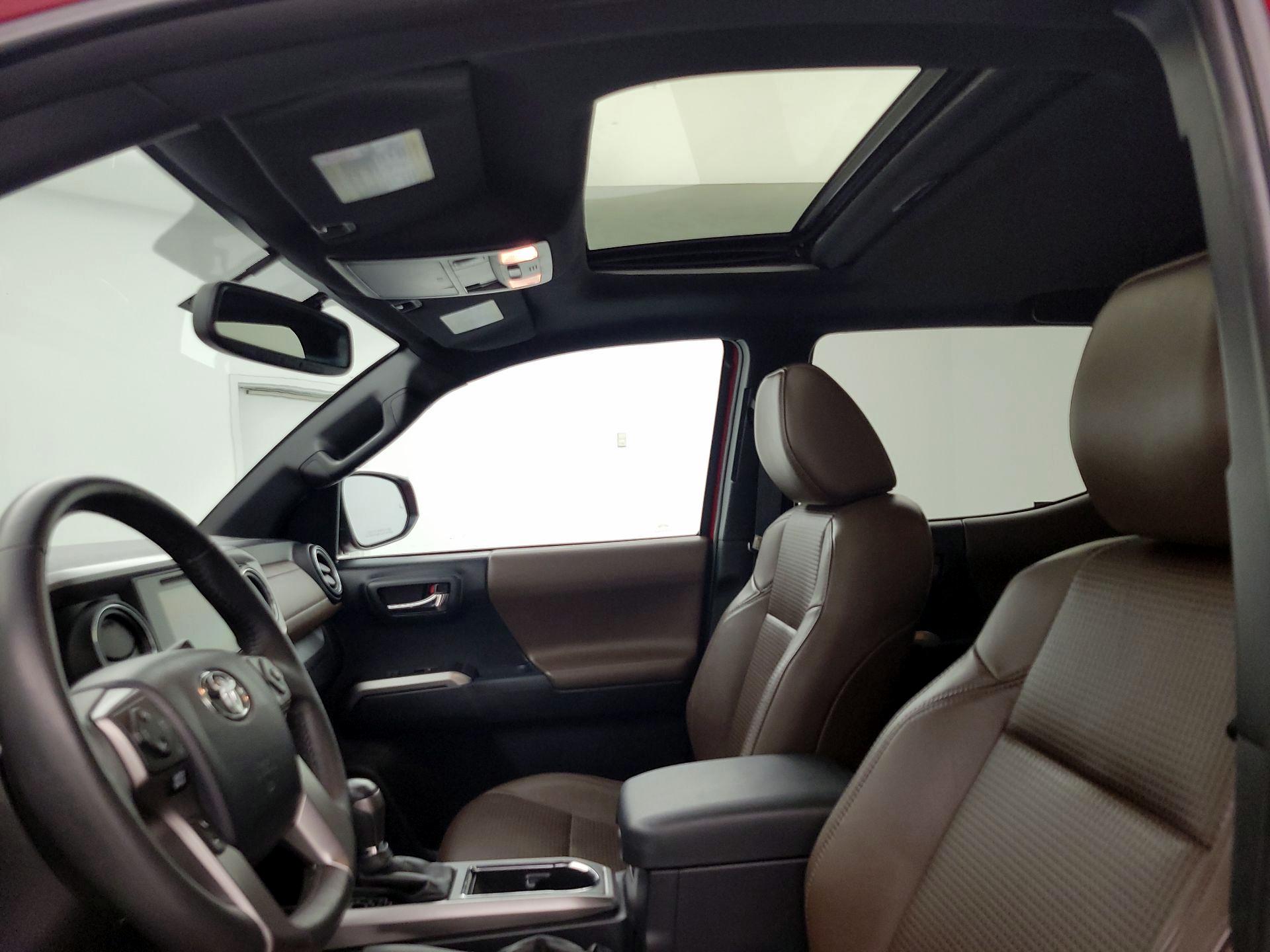 Thumbnail: 2017 Toyota Tacoma - 19