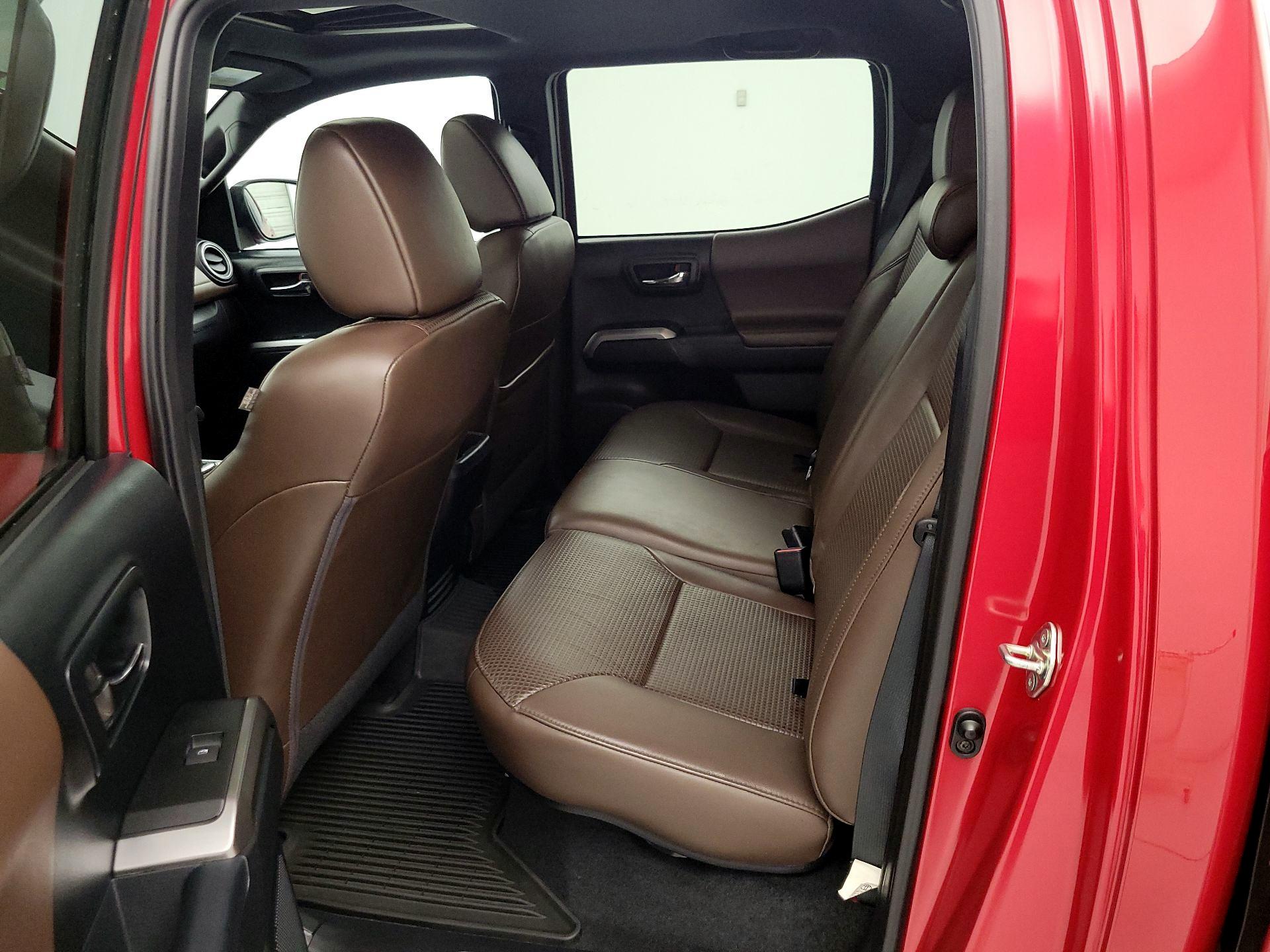 Thumbnail: 2017 Toyota Tacoma - 20