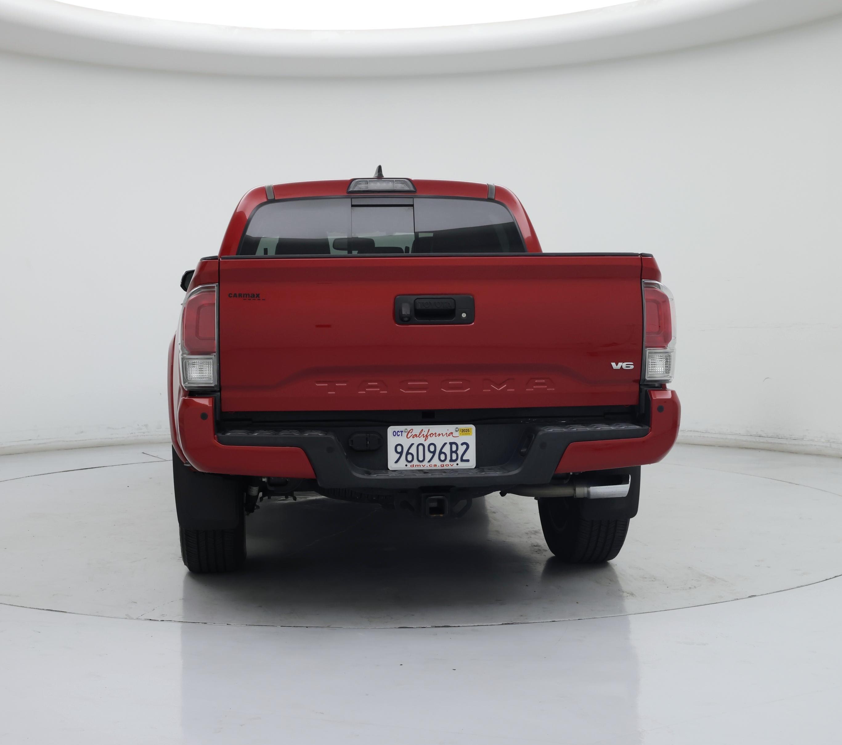 Thumbnail: 2017 Toyota Tacoma - 6