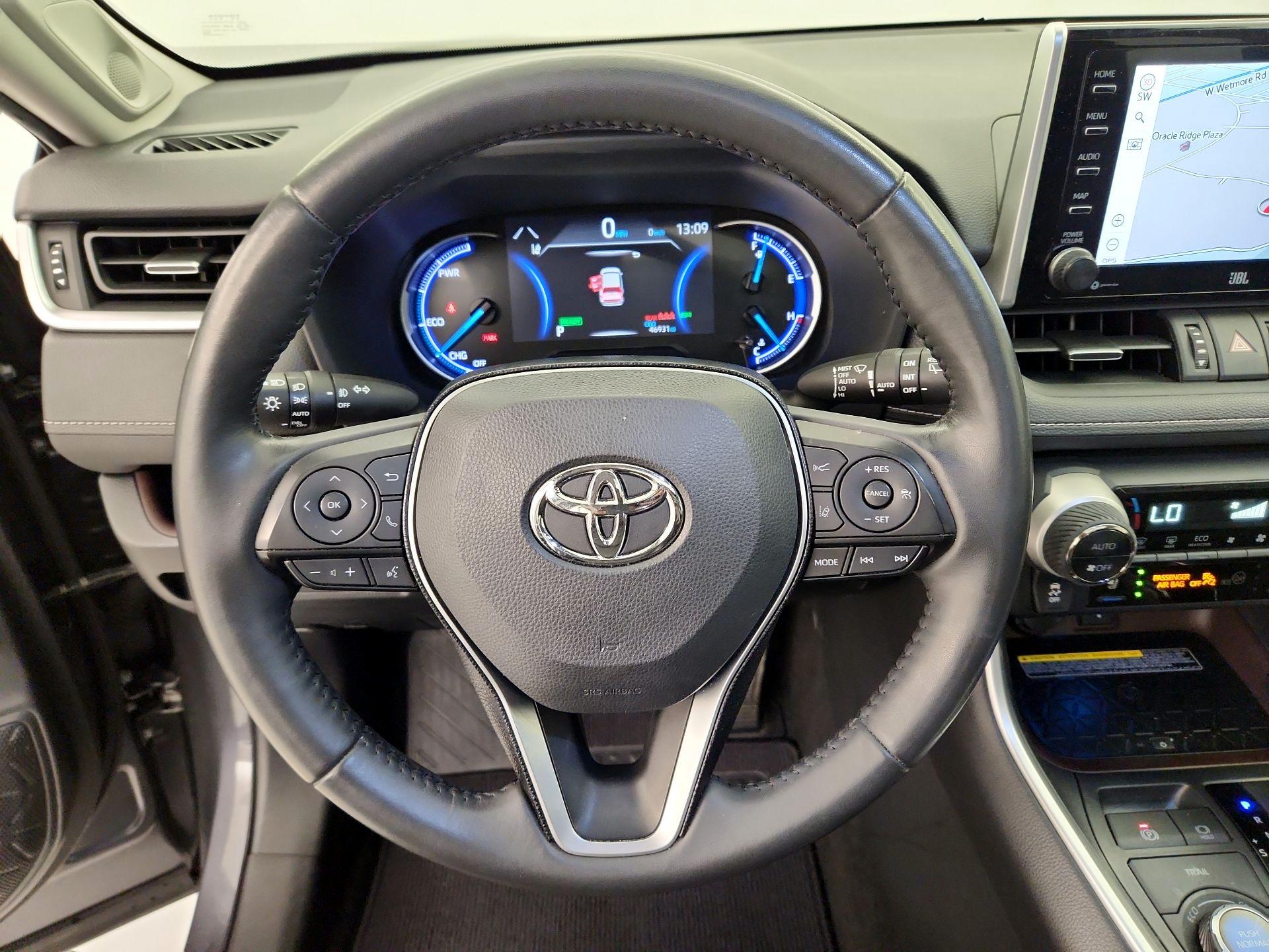 Thumbnail: 2020 Toyota RAV4 - 10