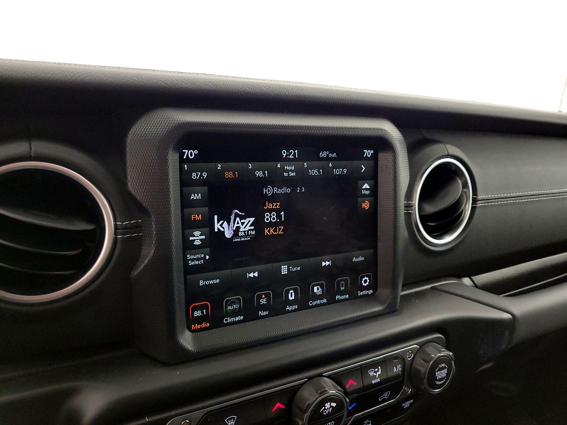 Thumbnail: 2023 Jeep Gladiator - 16