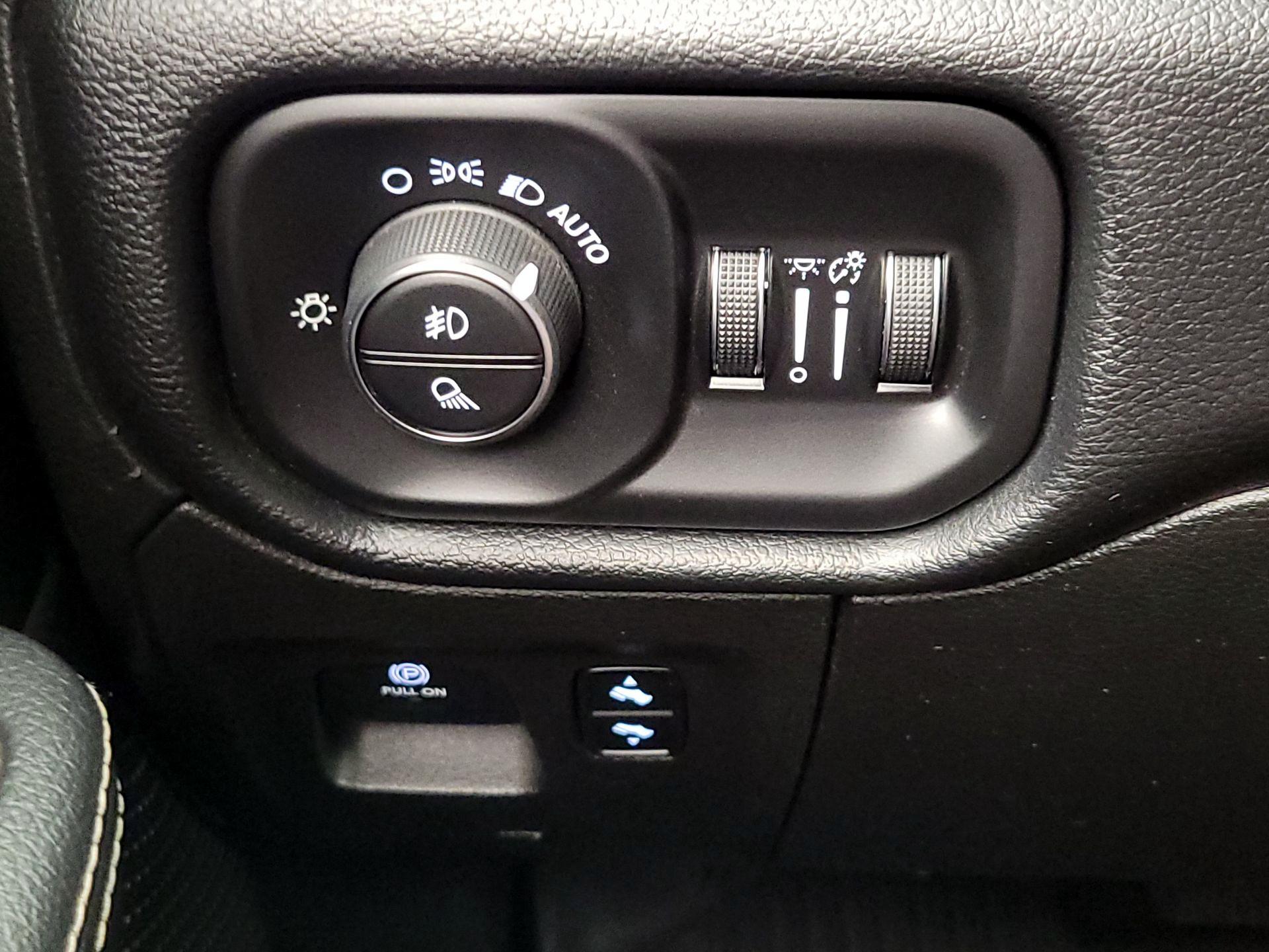 Thumbnail: 2019 RAM 1500 - 13