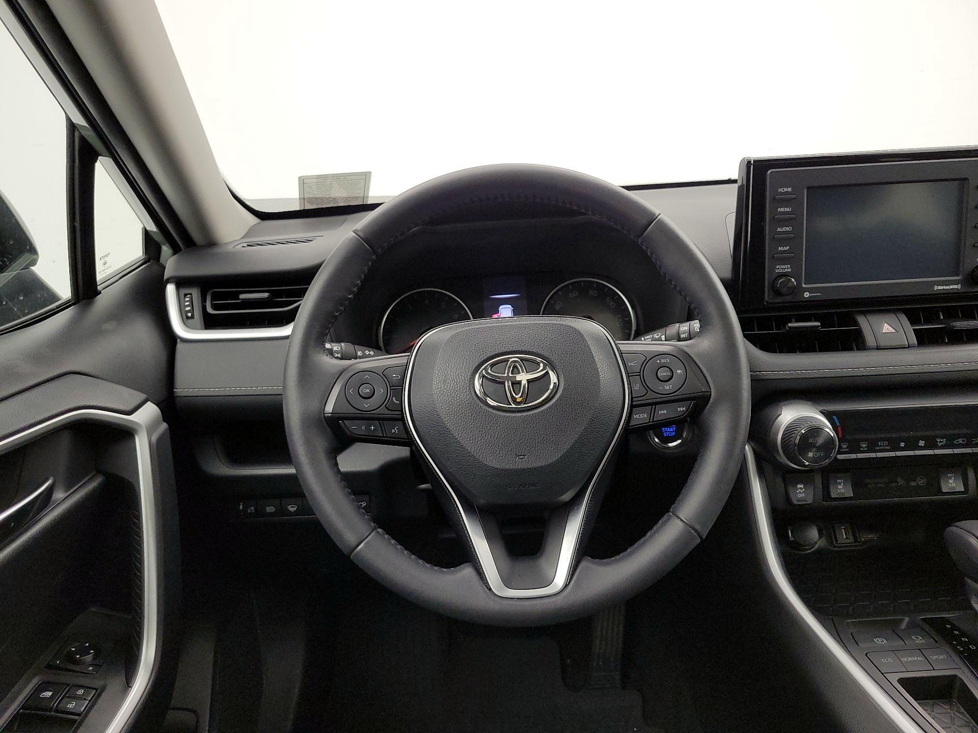 Thumbnail: 2021 Toyota RAV4 - 10