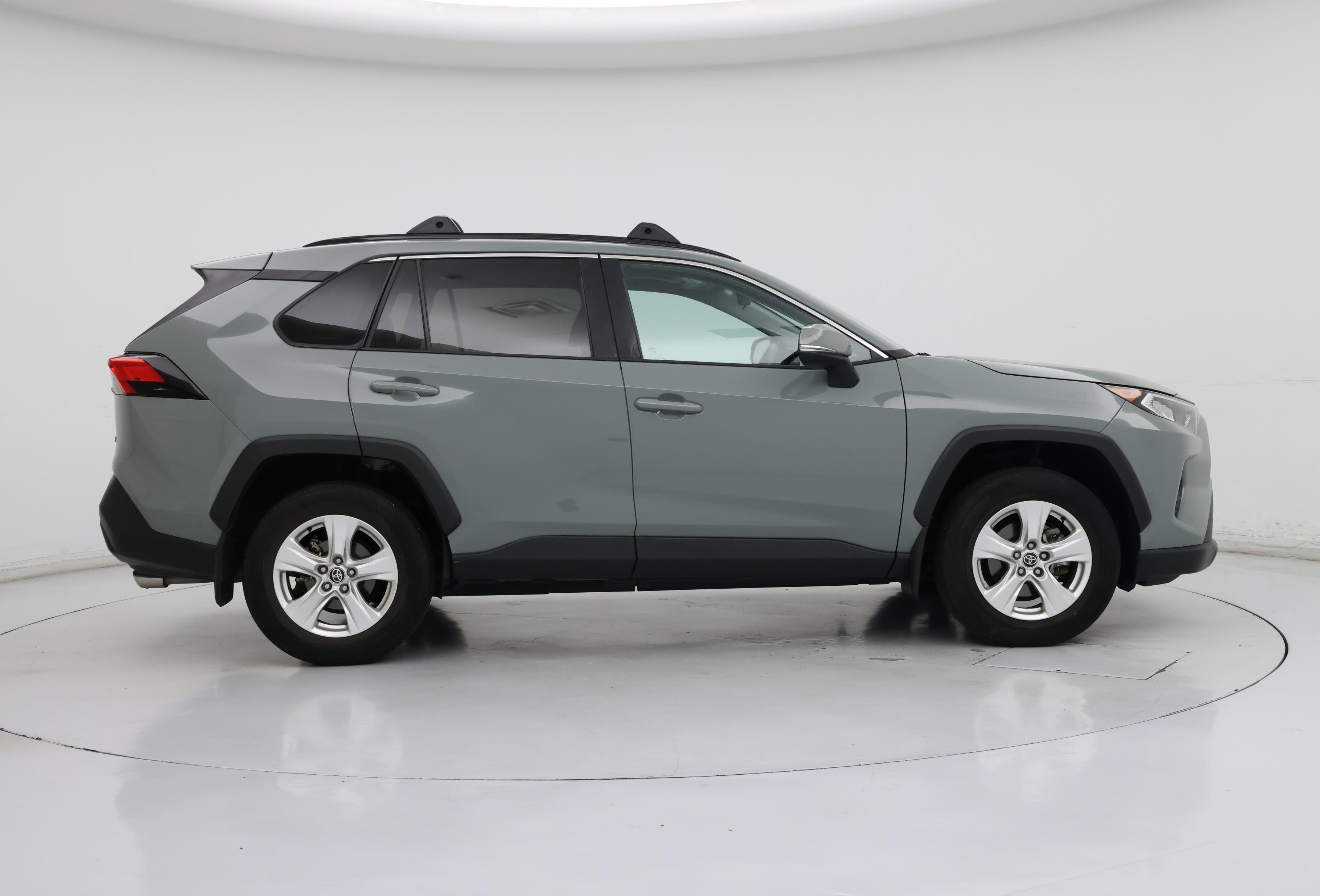 Thumbnail: 2021 Toyota RAV4 - 7