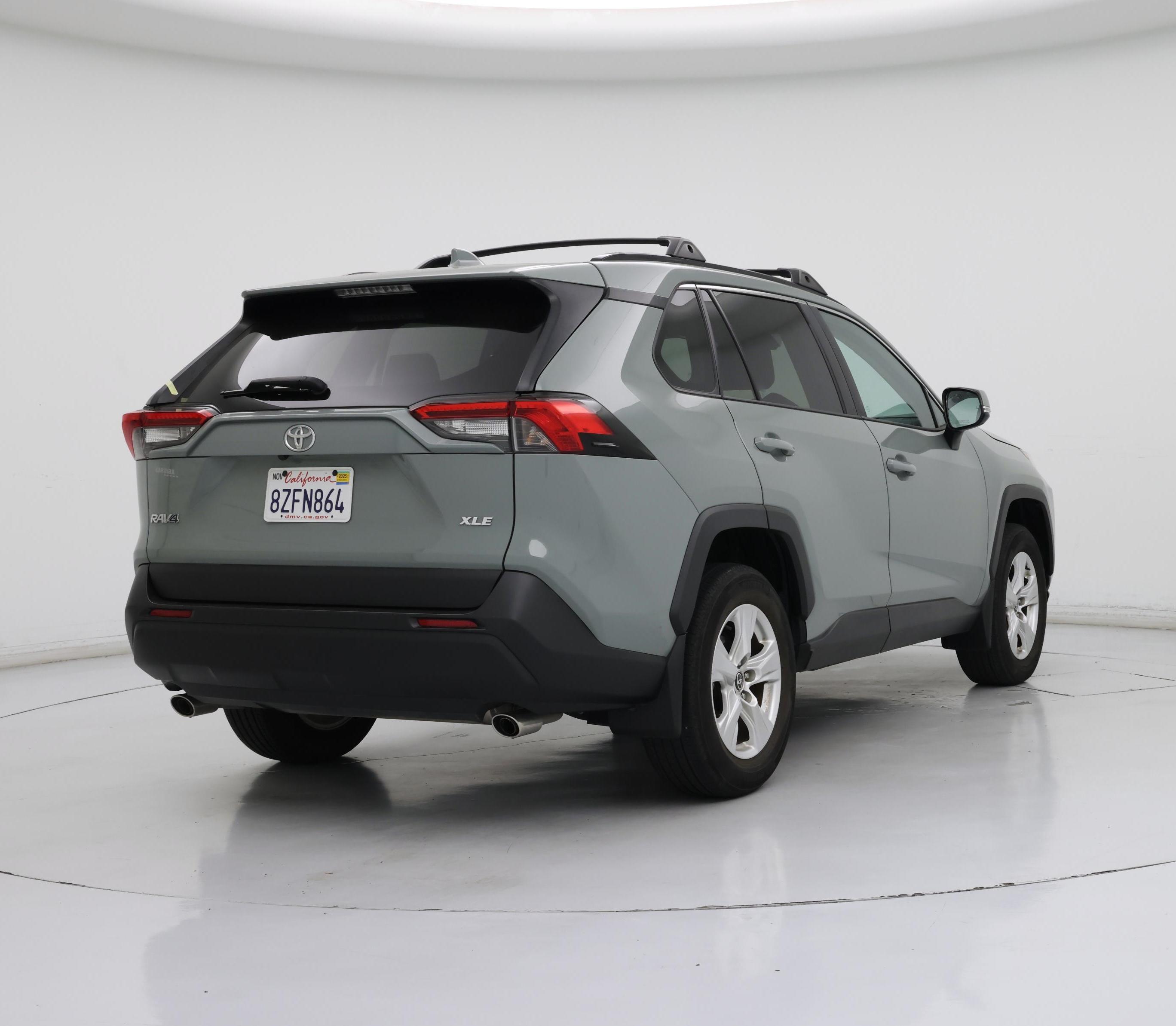 Thumbnail: 2021 Toyota RAV4 - 8