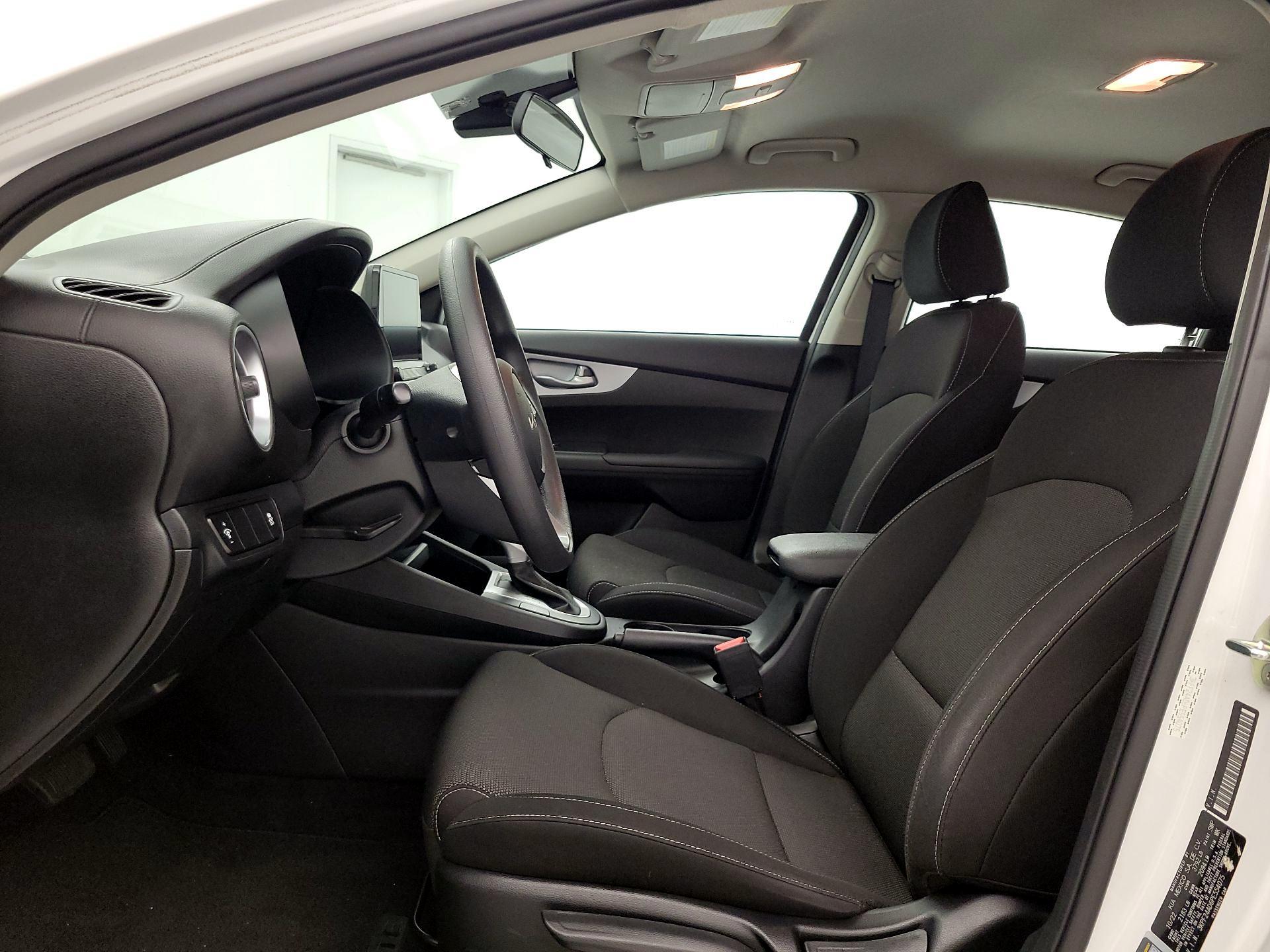 Thumbnail: 2023 Kia Forte - 11