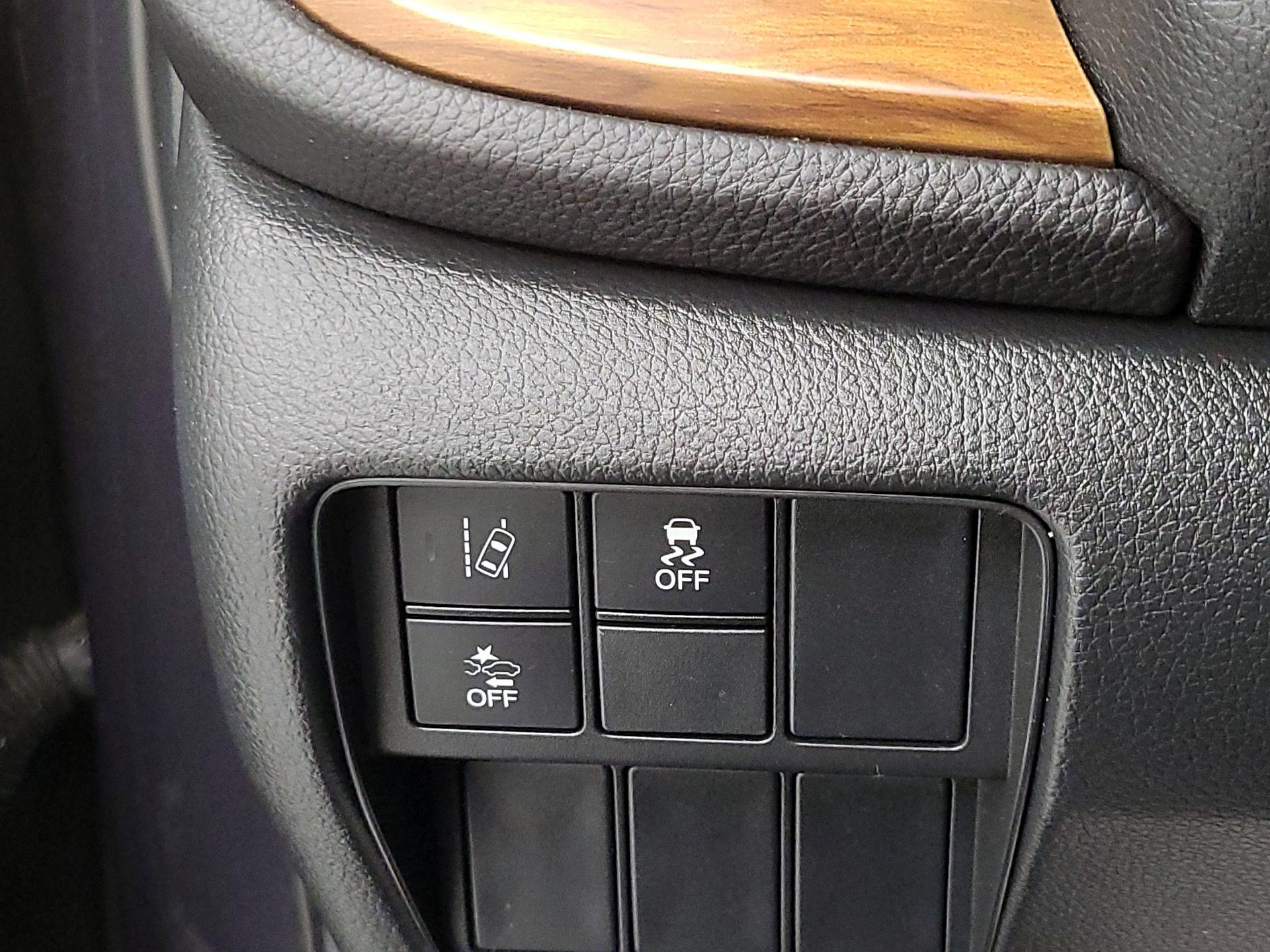 Thumbnail: 2017 Honda CR-V - 13