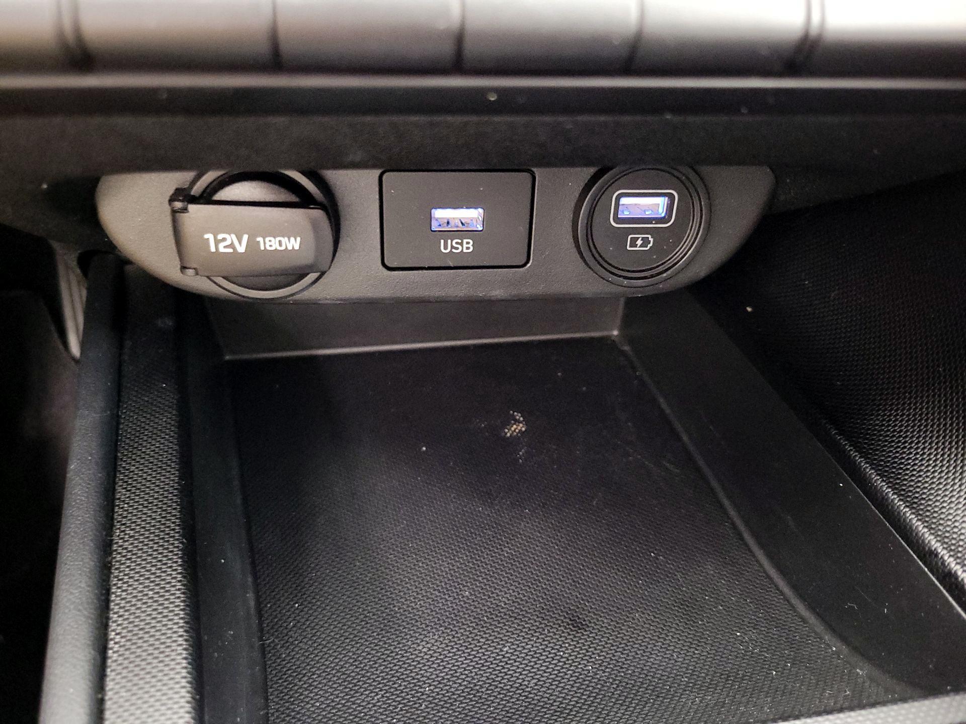 Thumbnail: 2021 Hyundai Elantra - 18