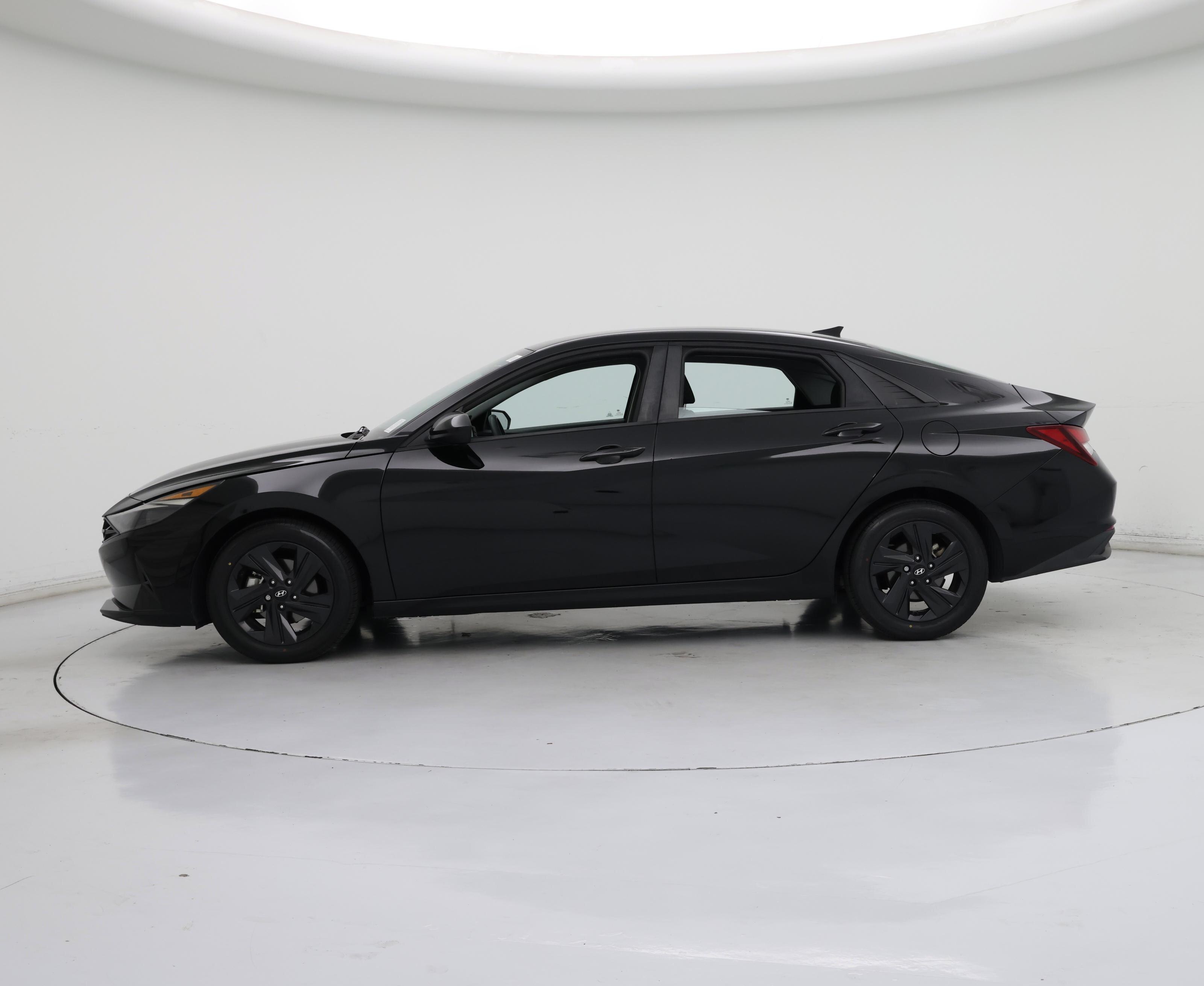 Thumbnail: 2021 Hyundai Elantra - 3