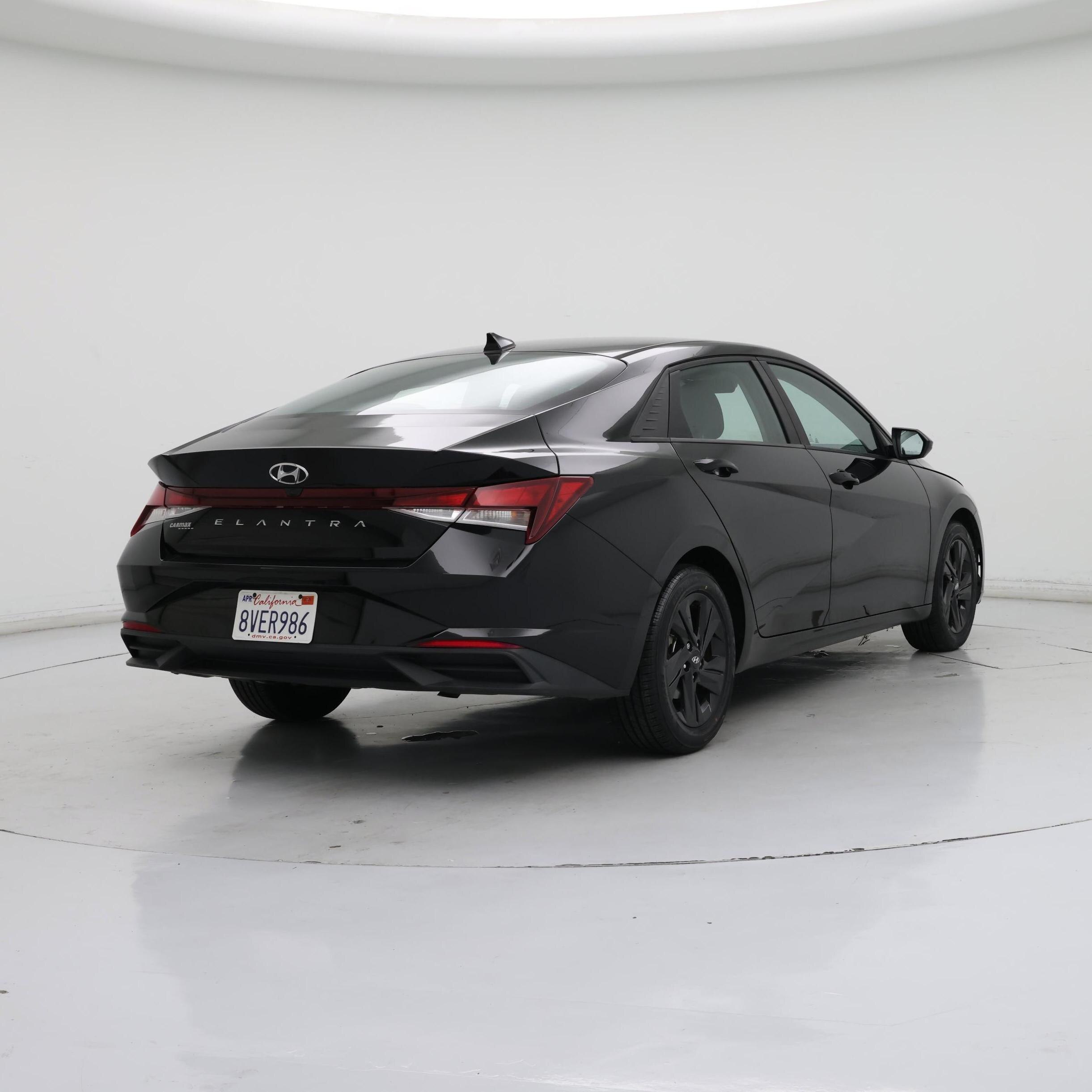 Thumbnail: 2021 Hyundai Elantra - 8