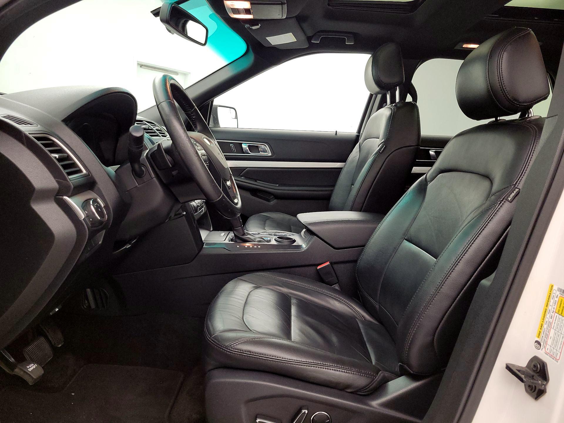 Thumbnail: 2016 Ford Explorer - 11