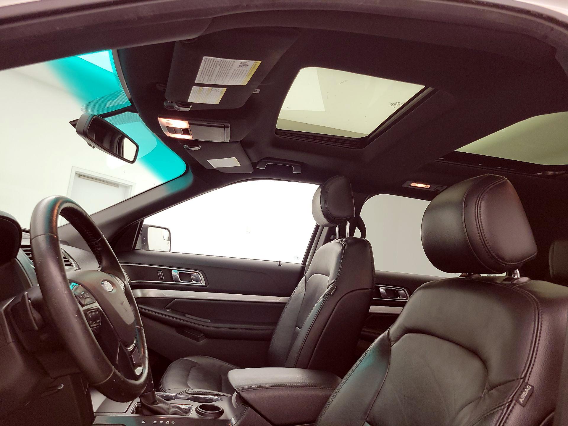 Thumbnail: 2016 Ford Explorer - 20
