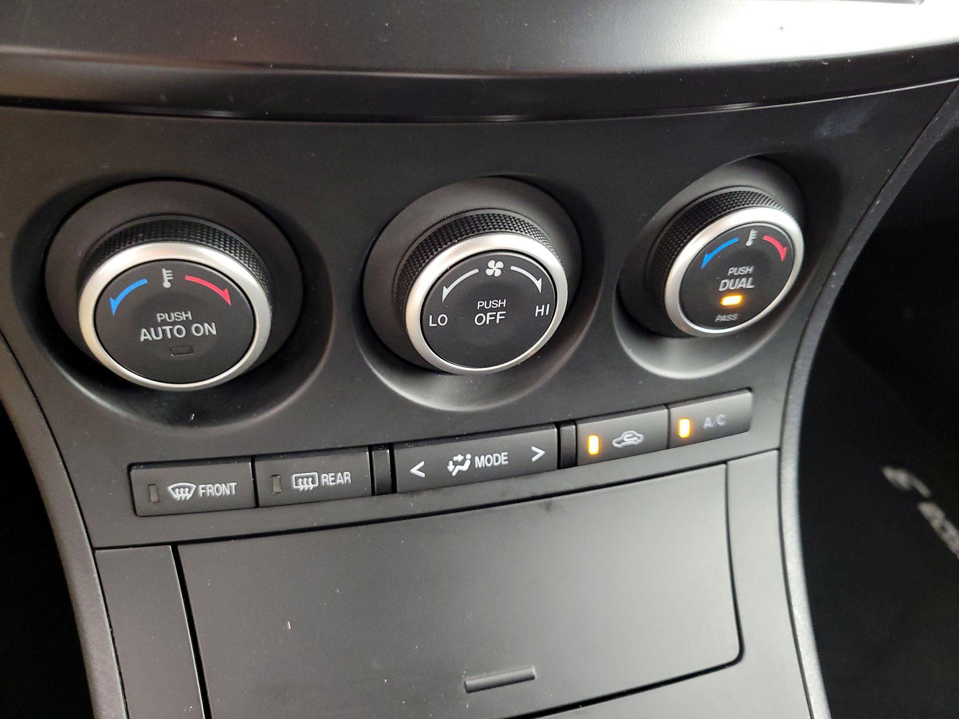 Thumbnail: 2013 Mazda Mazda3 - 17