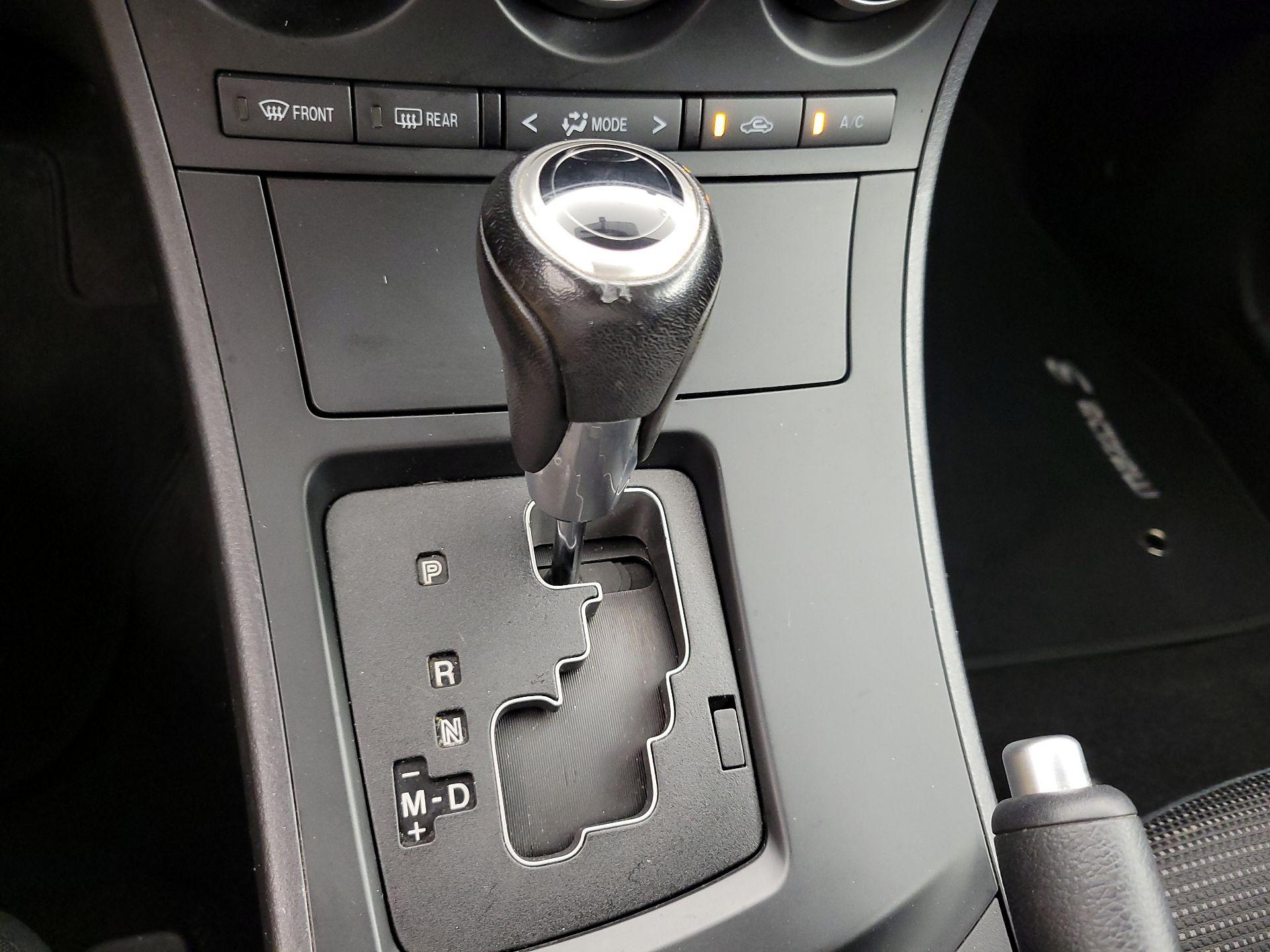 Thumbnail: 2013 Mazda Mazda3 - 18