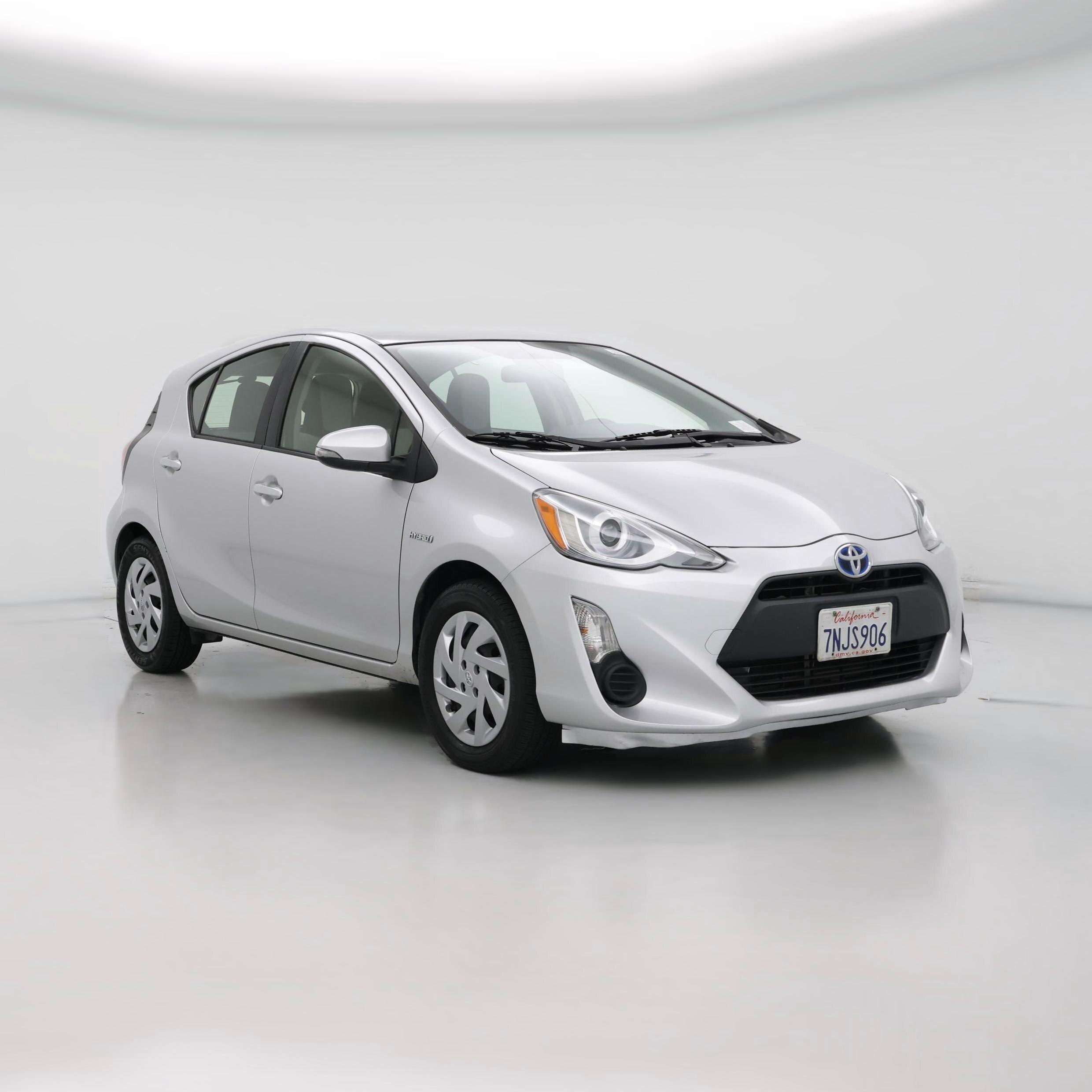 Thumbnail: 2015 Toyota Prius c - 1