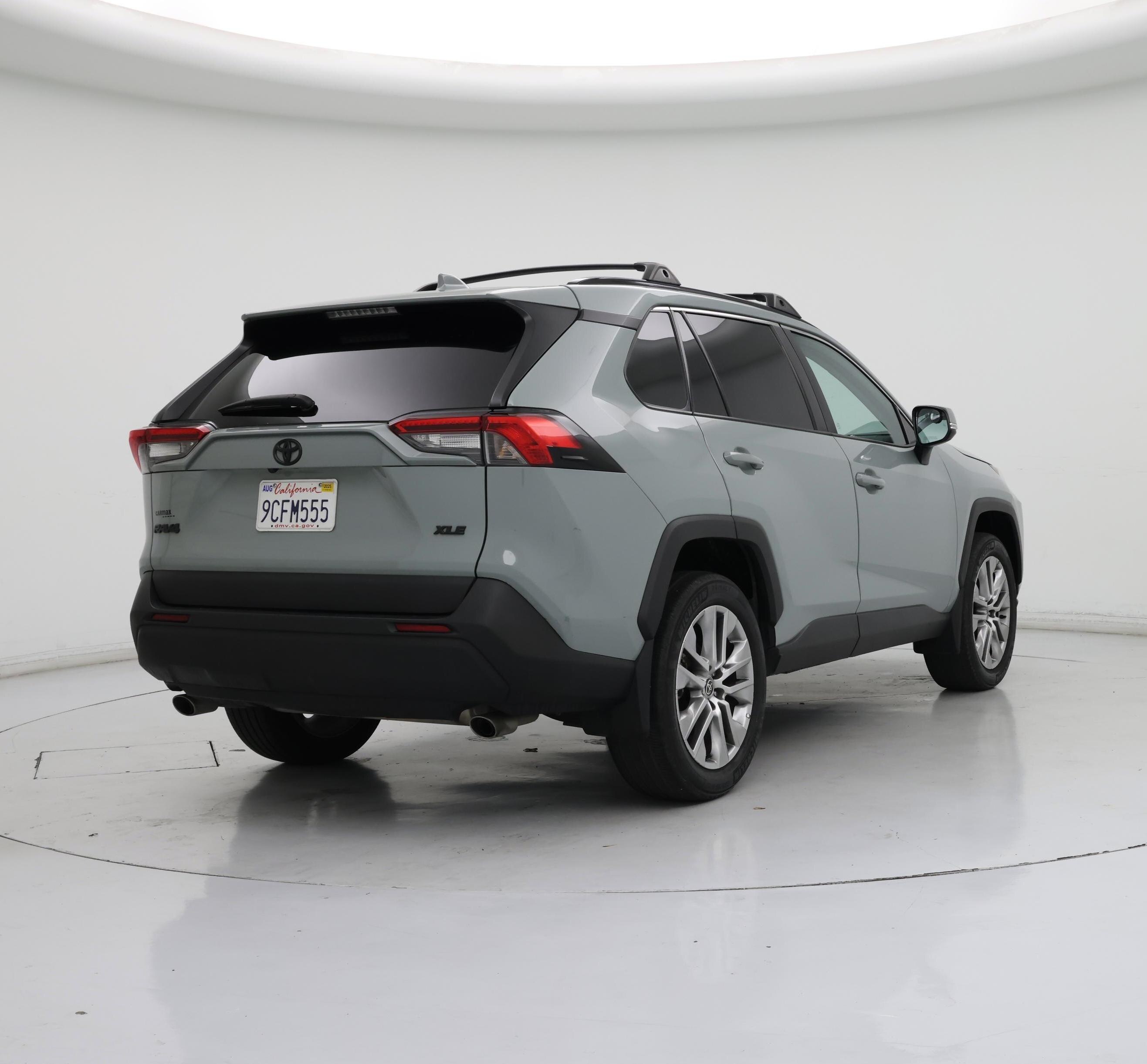 Thumbnail: 2022 Toyota RAV4 - 8
