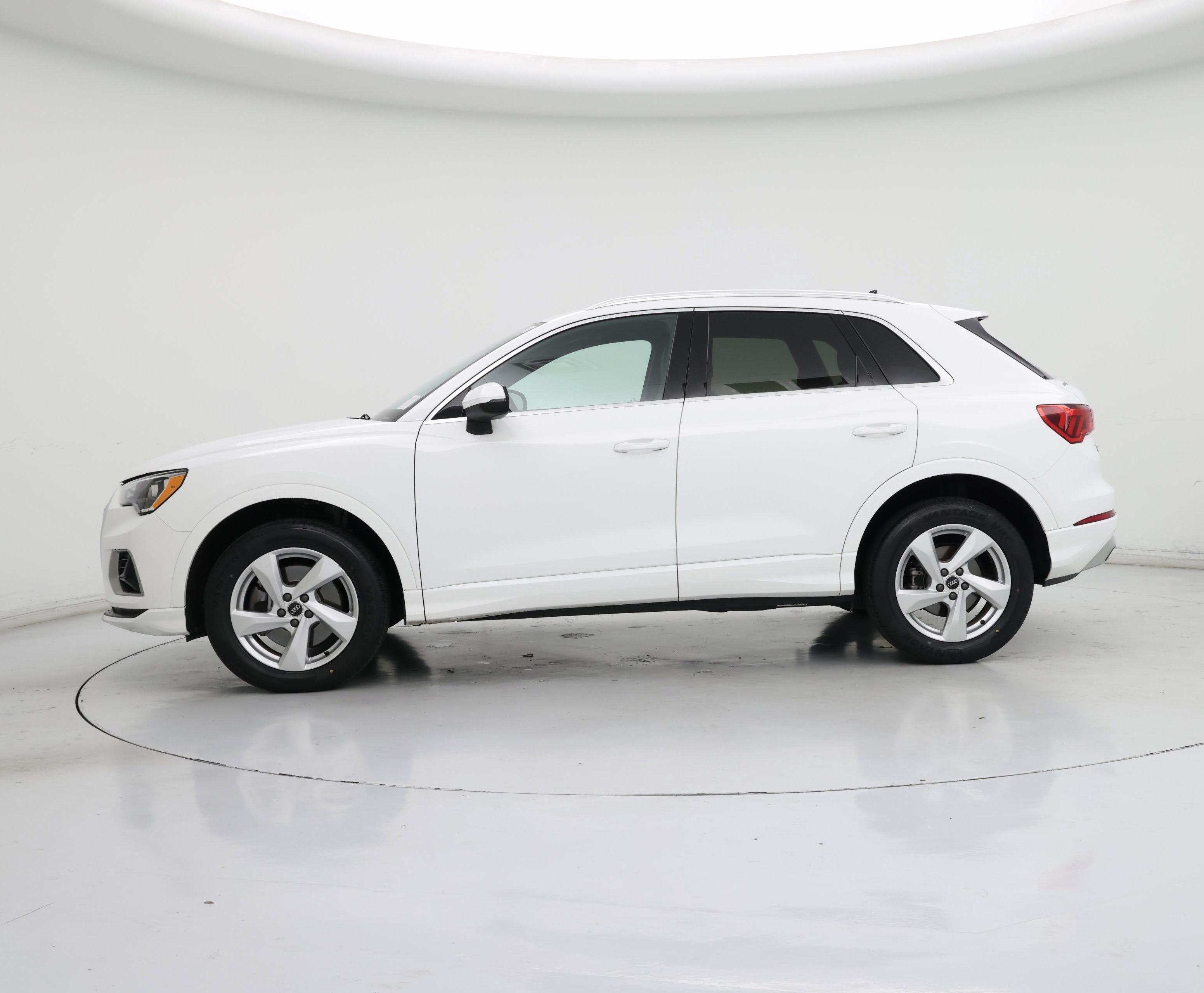 Thumbnail: 2021 Audi Q3 - 3