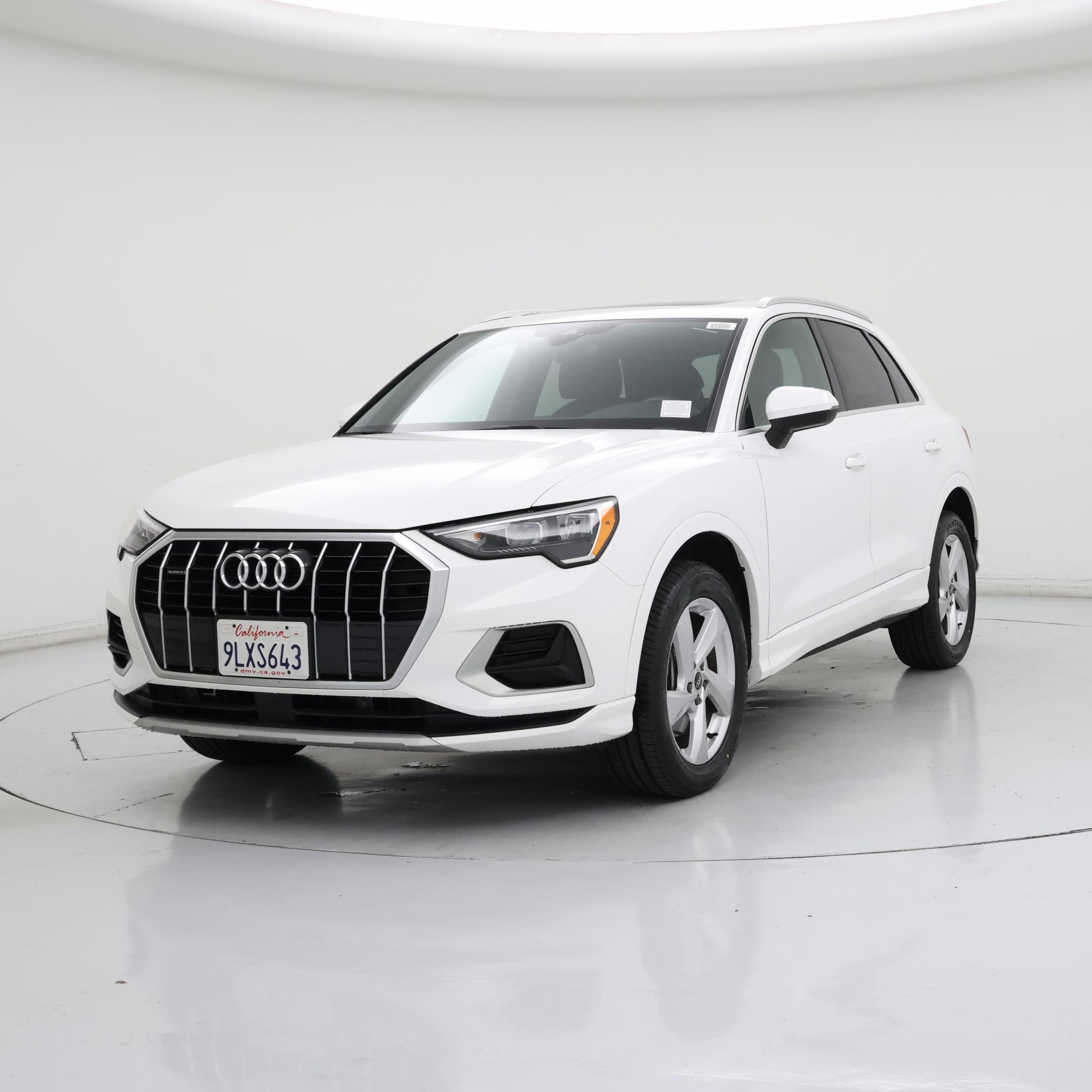 Thumbnail: 2021 Audi Q3 - 4
