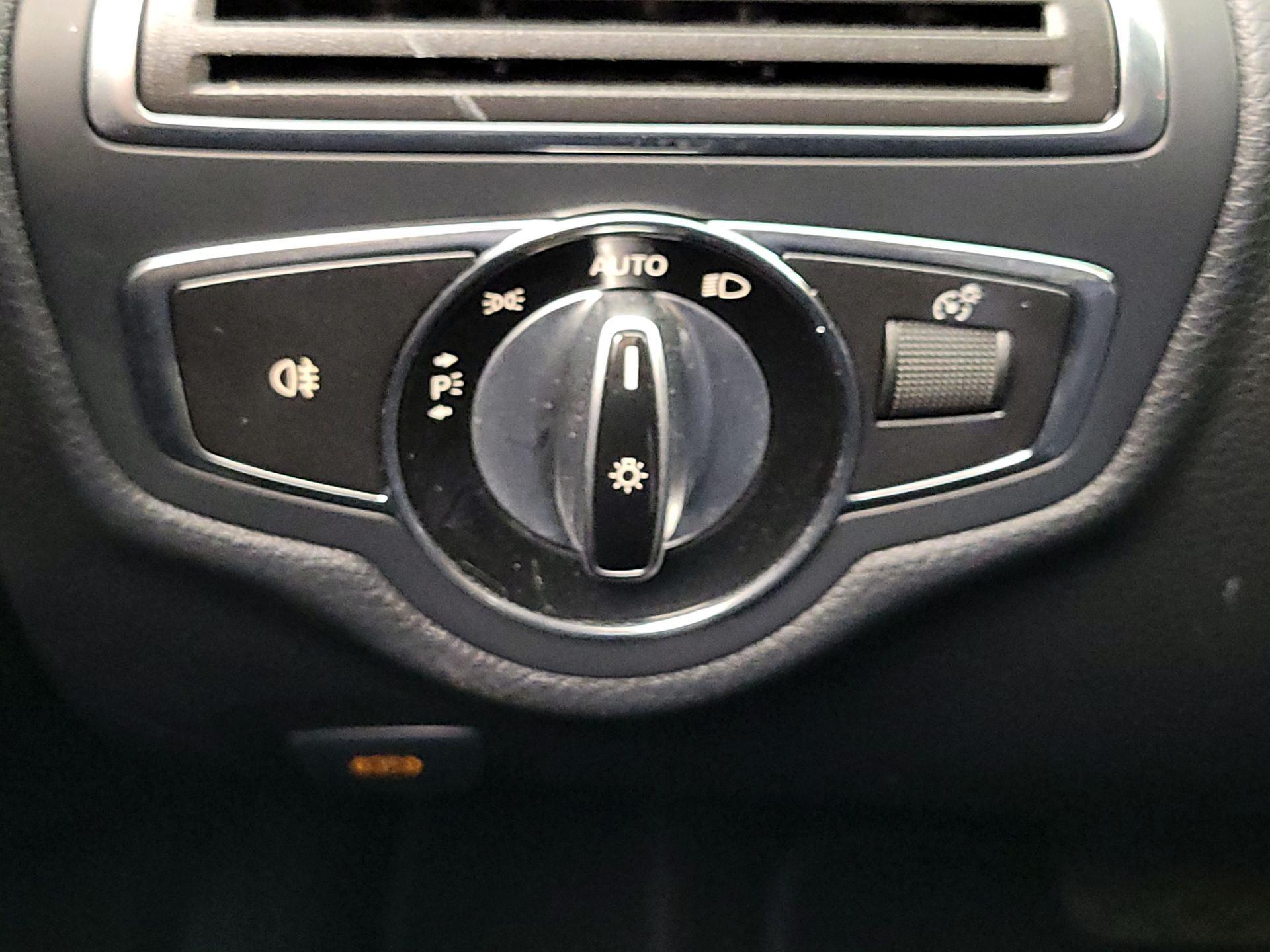 Thumbnail: 2015 Mercedes-Benz C-Class - 13