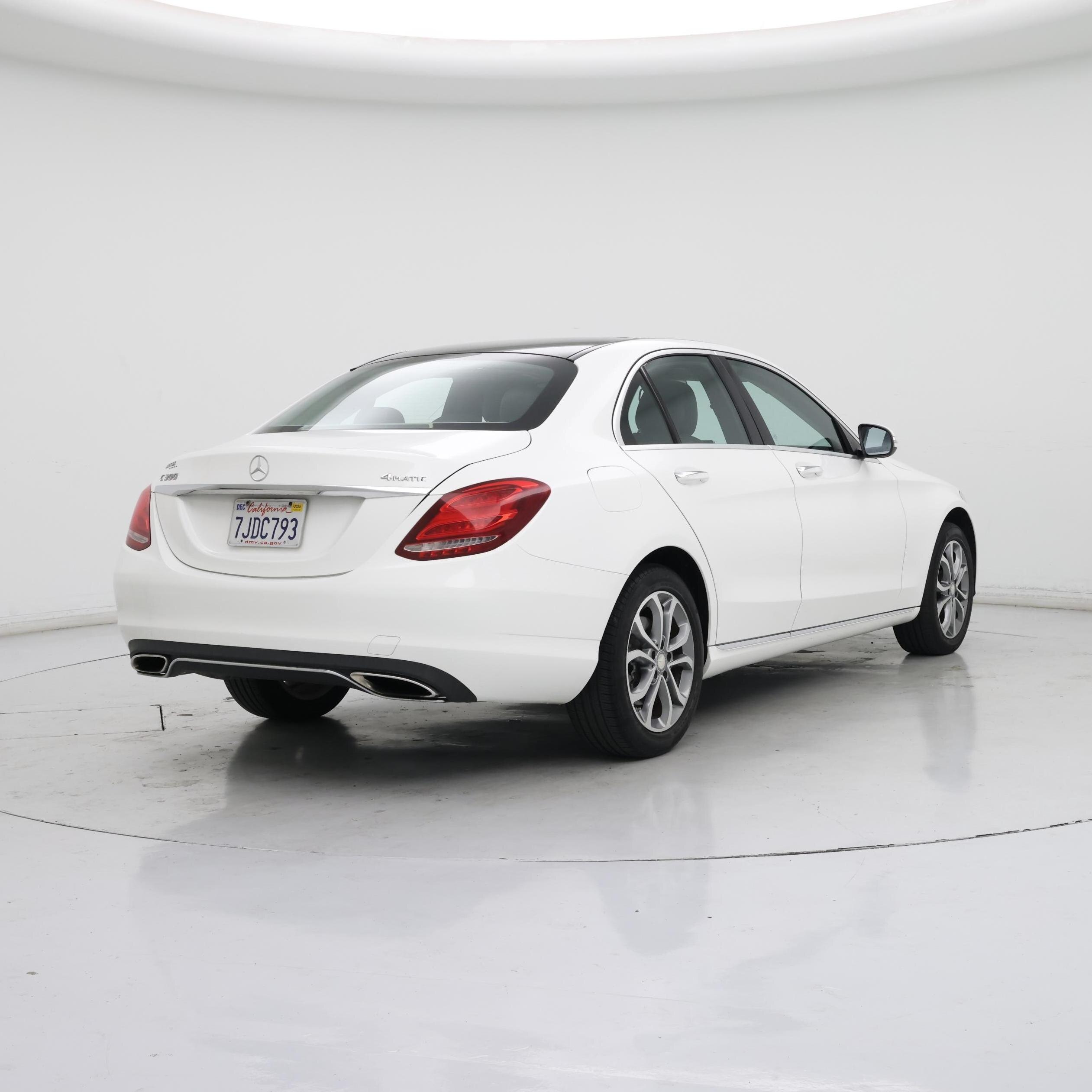 Thumbnail: 2015 Mercedes-Benz C-Class - 8