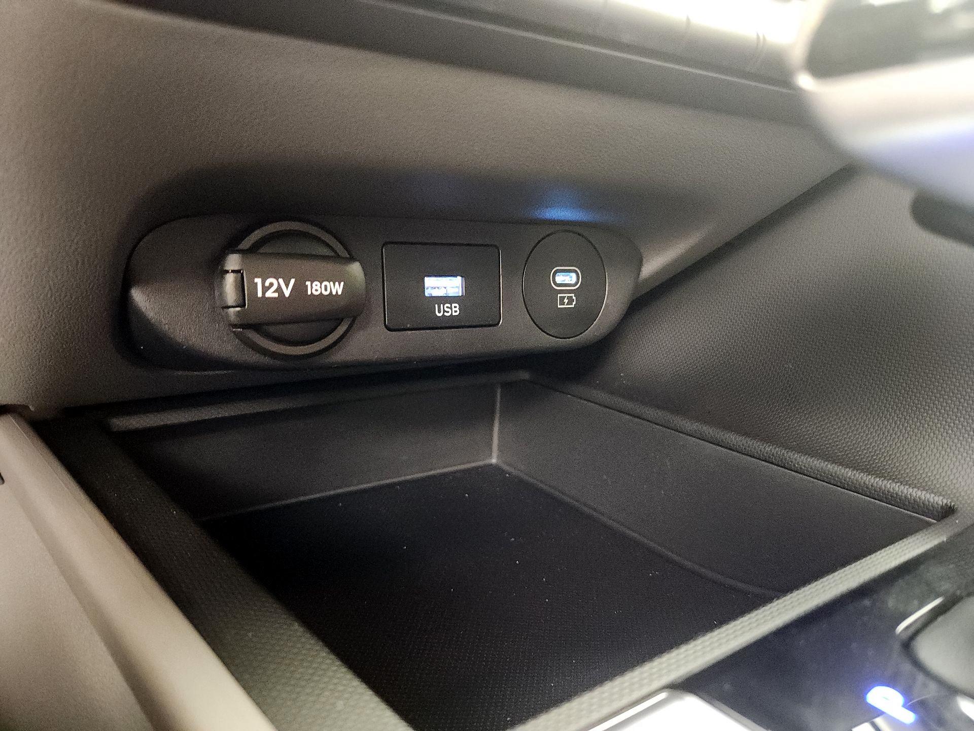 Thumbnail: 2024 Hyundai Elantra - 18
